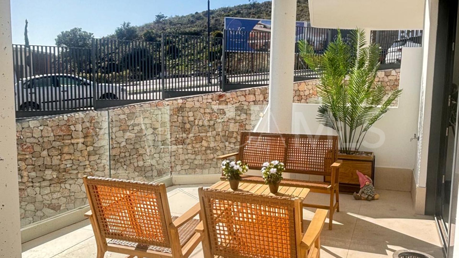 Apartment in El Higueron for sale