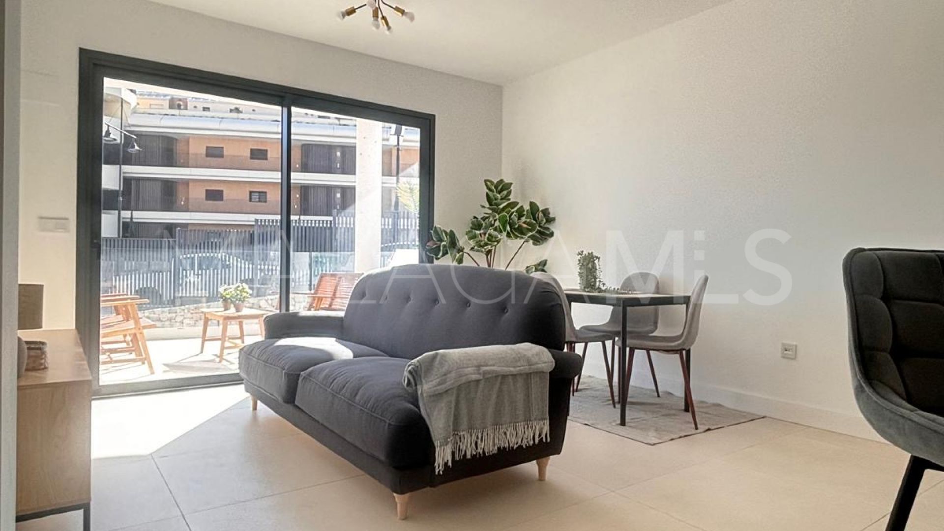 Apartment in El Higueron for sale