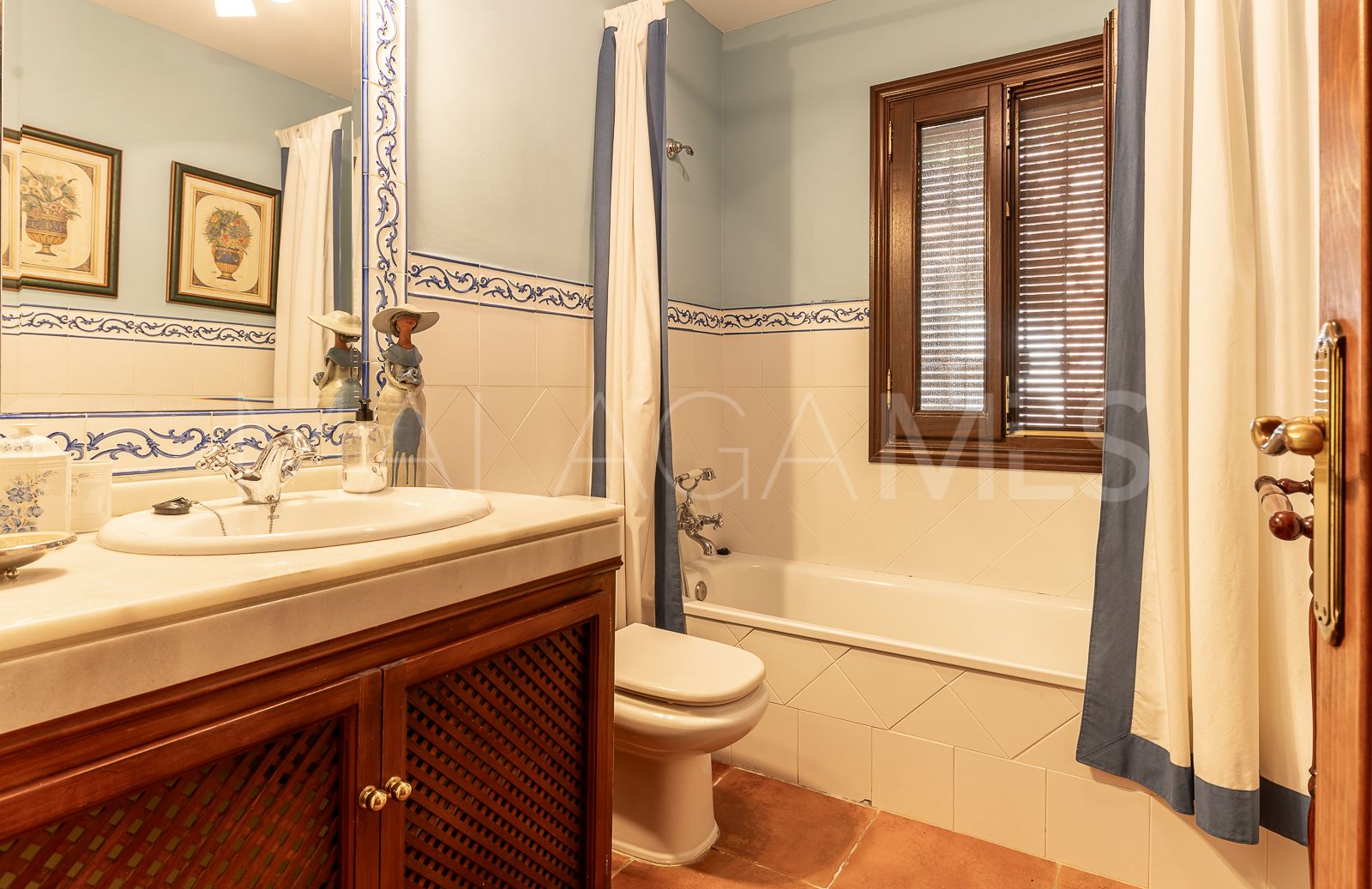 For sale Marbesa house with 6 bedrooms