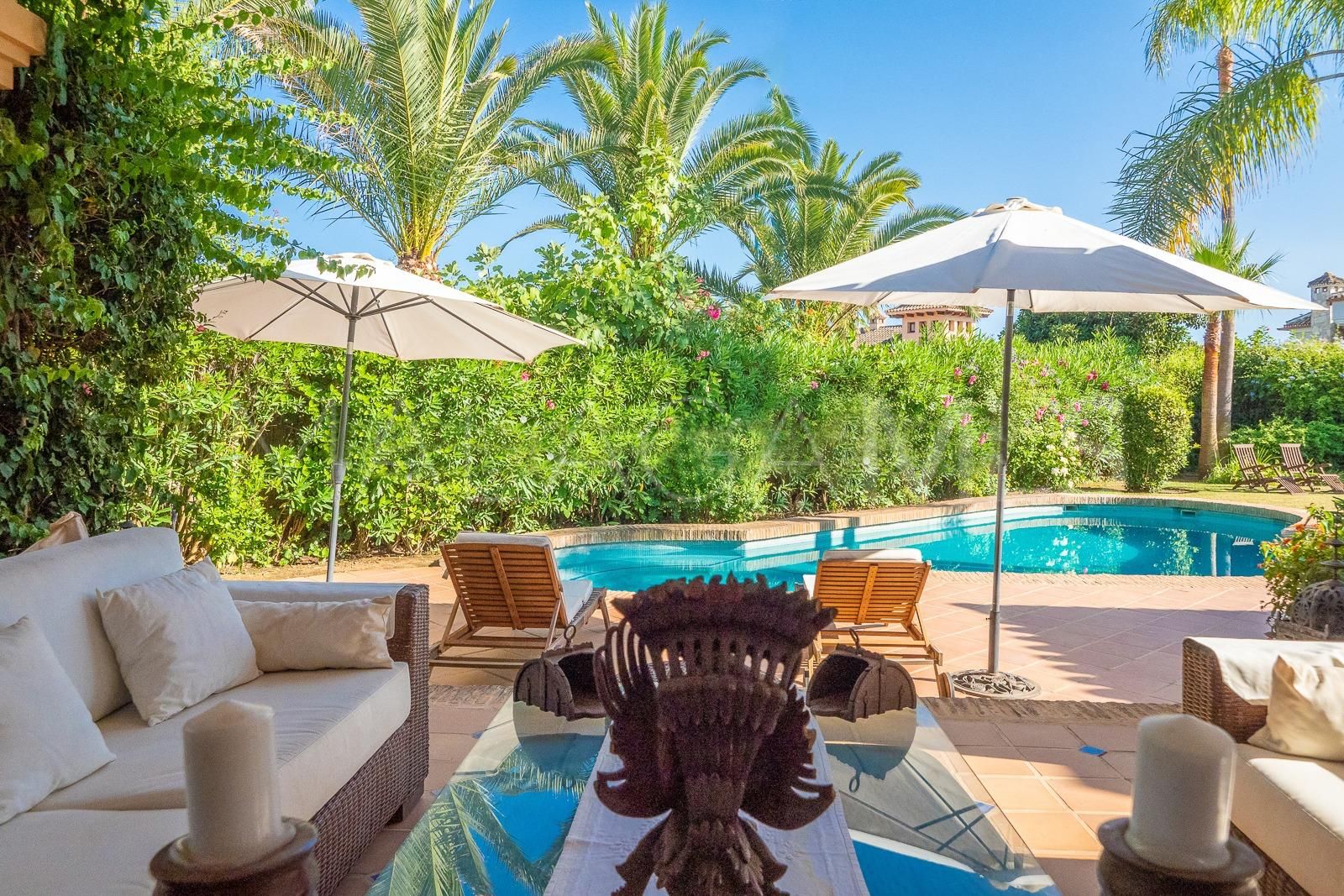 For sale Marbesa house with 6 bedrooms