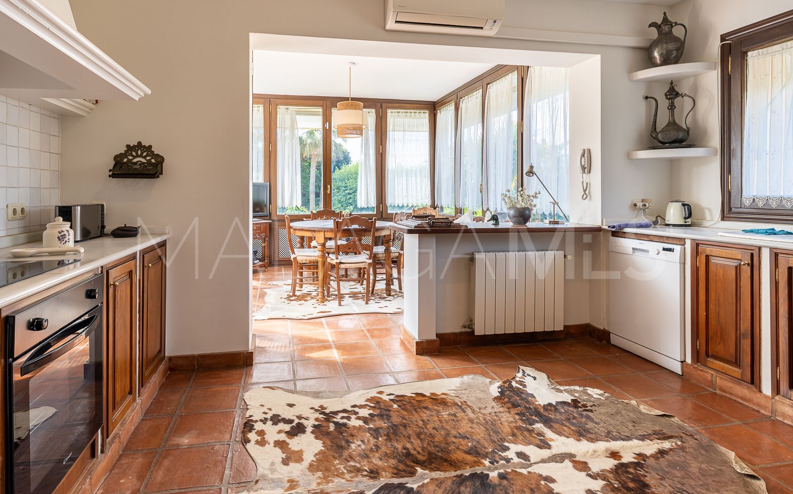 For sale Marbesa house with 6 bedrooms