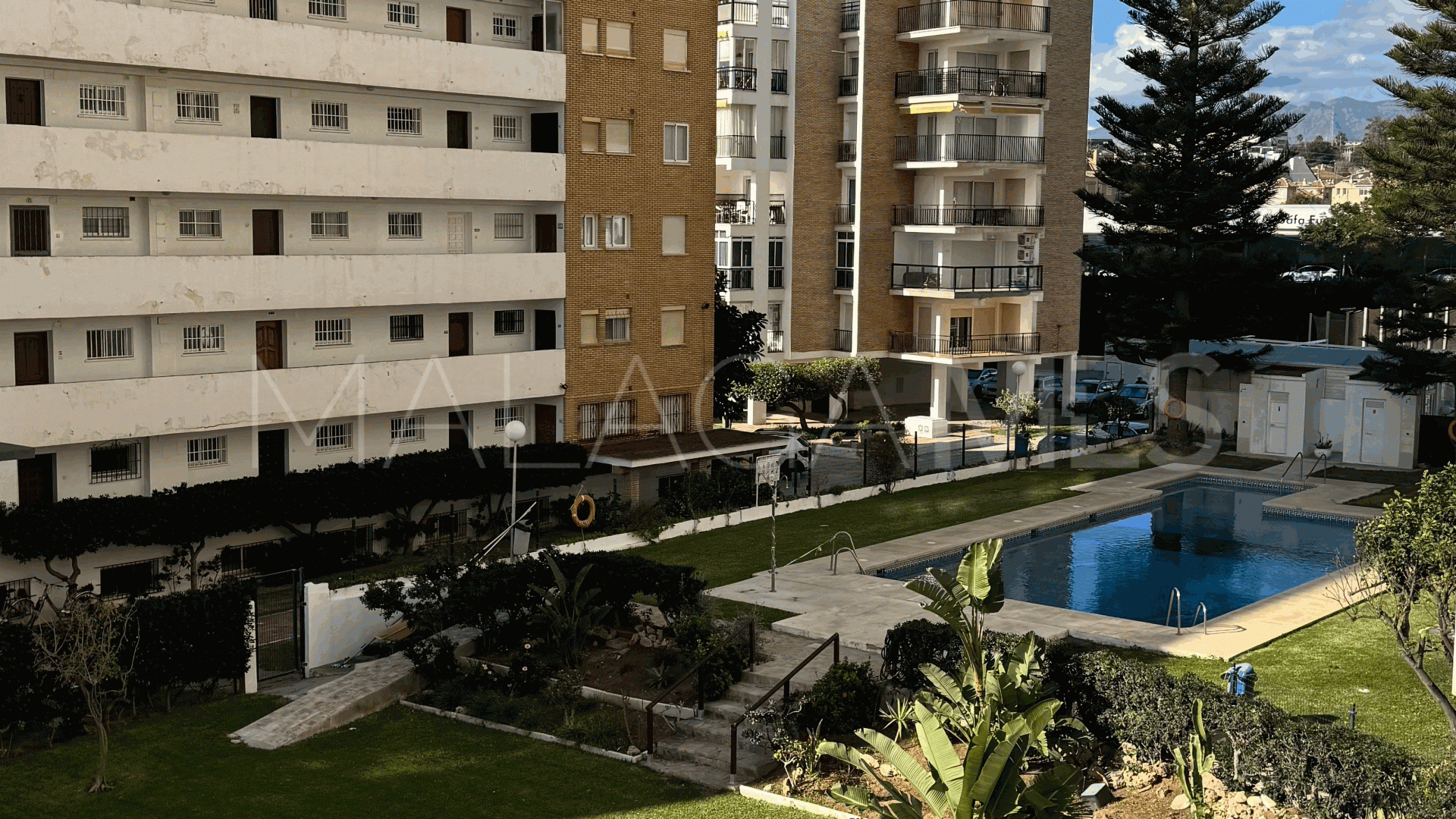 Lägenhet for sale in Fuengirola Puerto