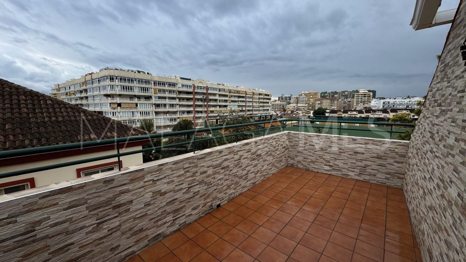 For sale 2 bedrooms apartment in Fuengirola Puerto