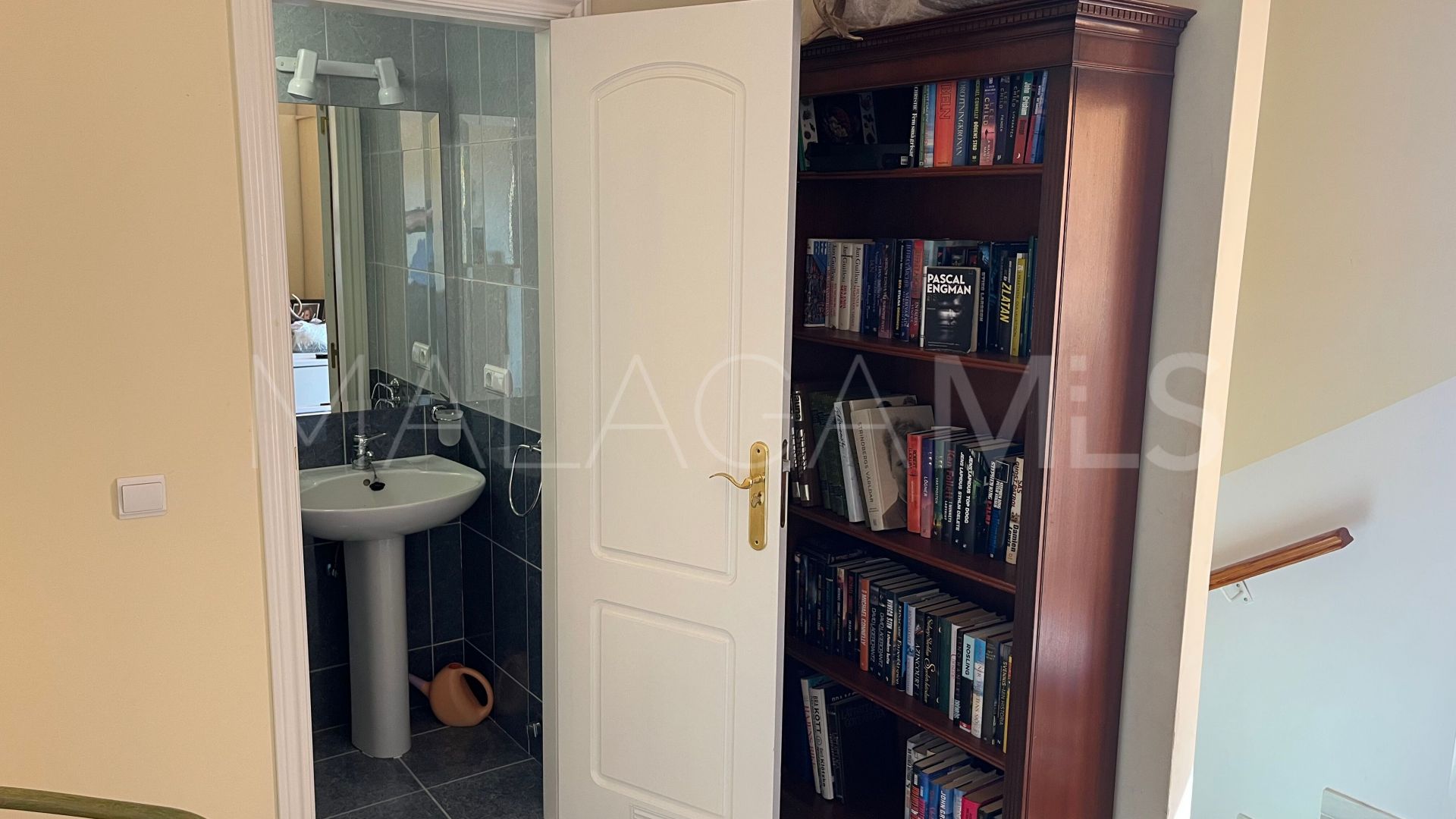 Se vende atico duplex in Calahonda de 3 bedrooms