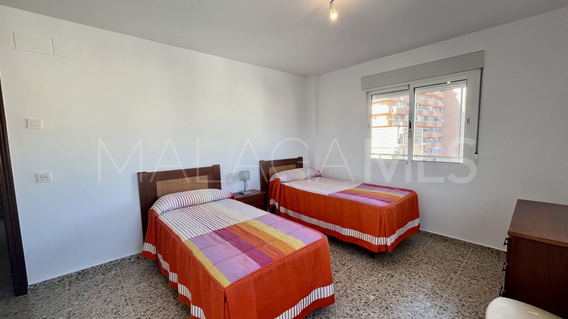 Buy apartamento in Los Boliches with 4 bedrooms