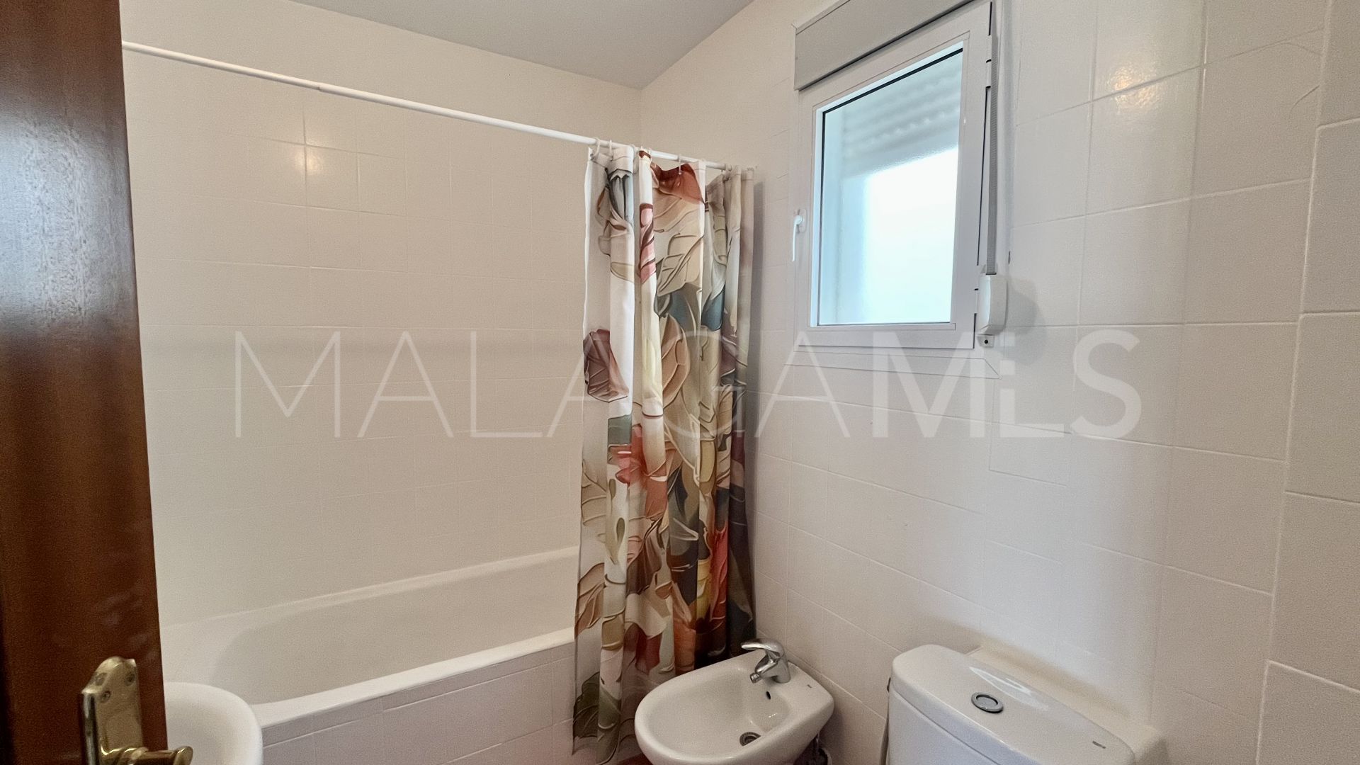 Buy apartamento in Los Boliches with 4 bedrooms