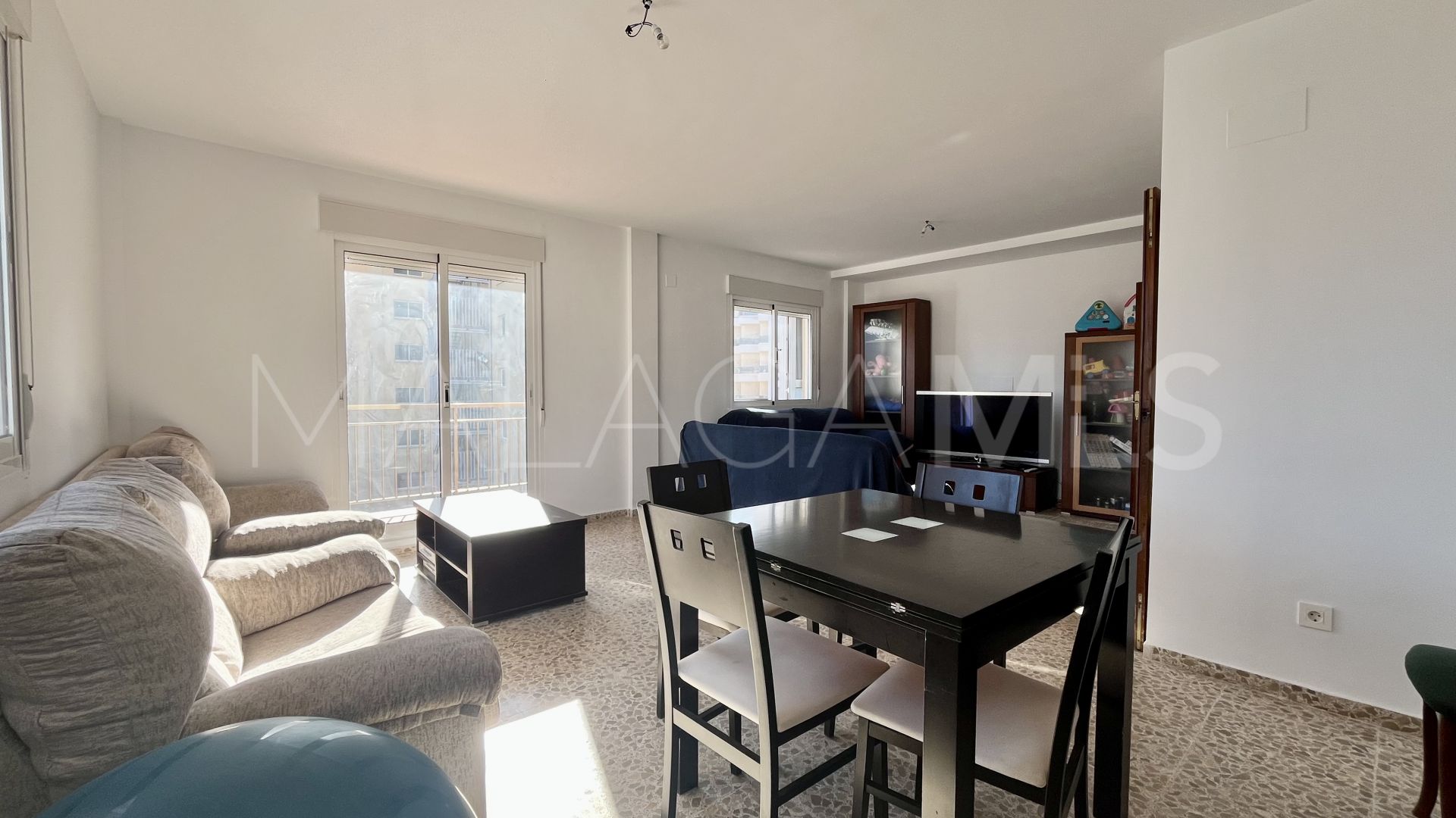 Buy apartamento in Los Boliches with 4 bedrooms