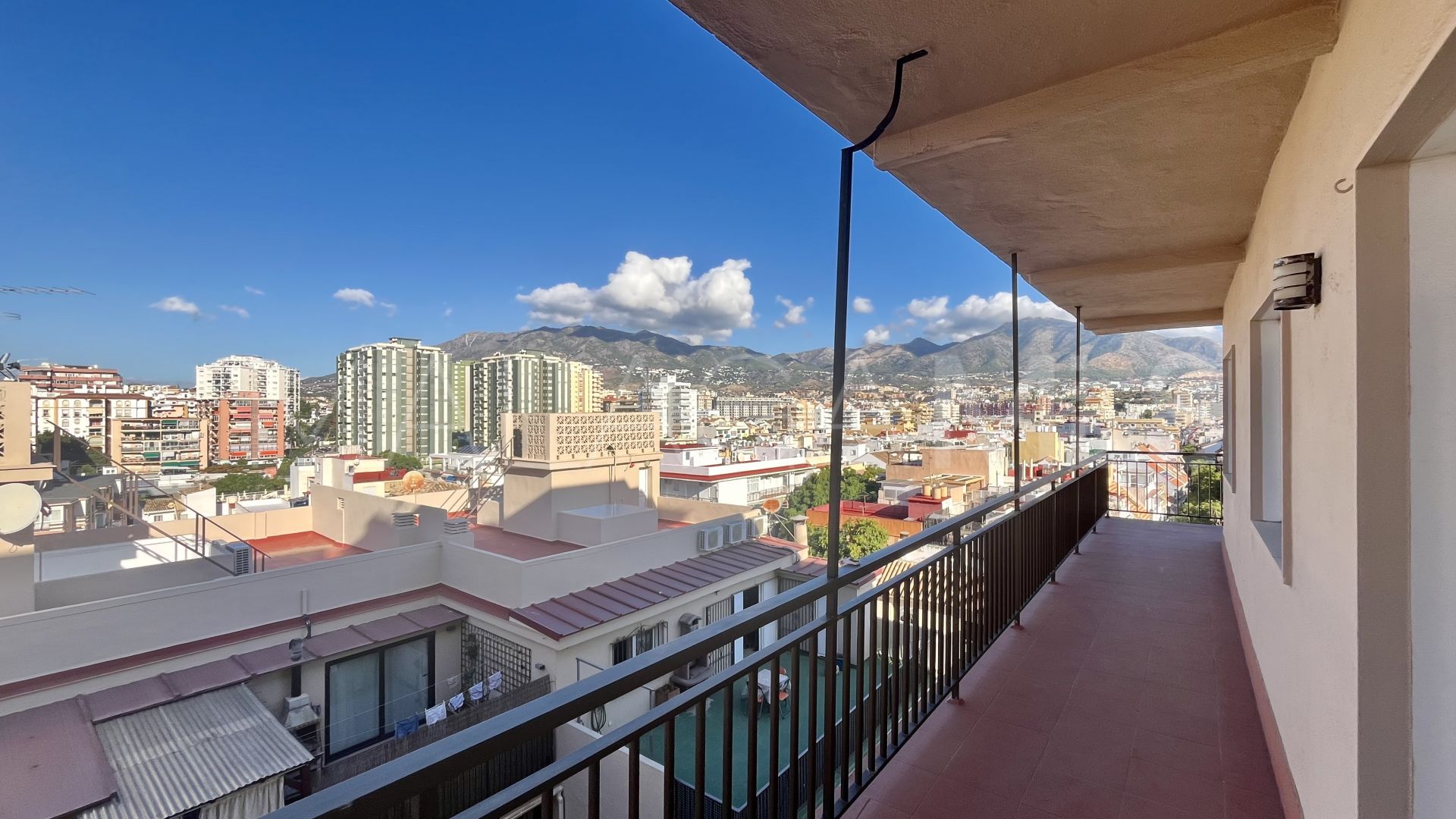 Buy apartamento in Los Boliches with 4 bedrooms