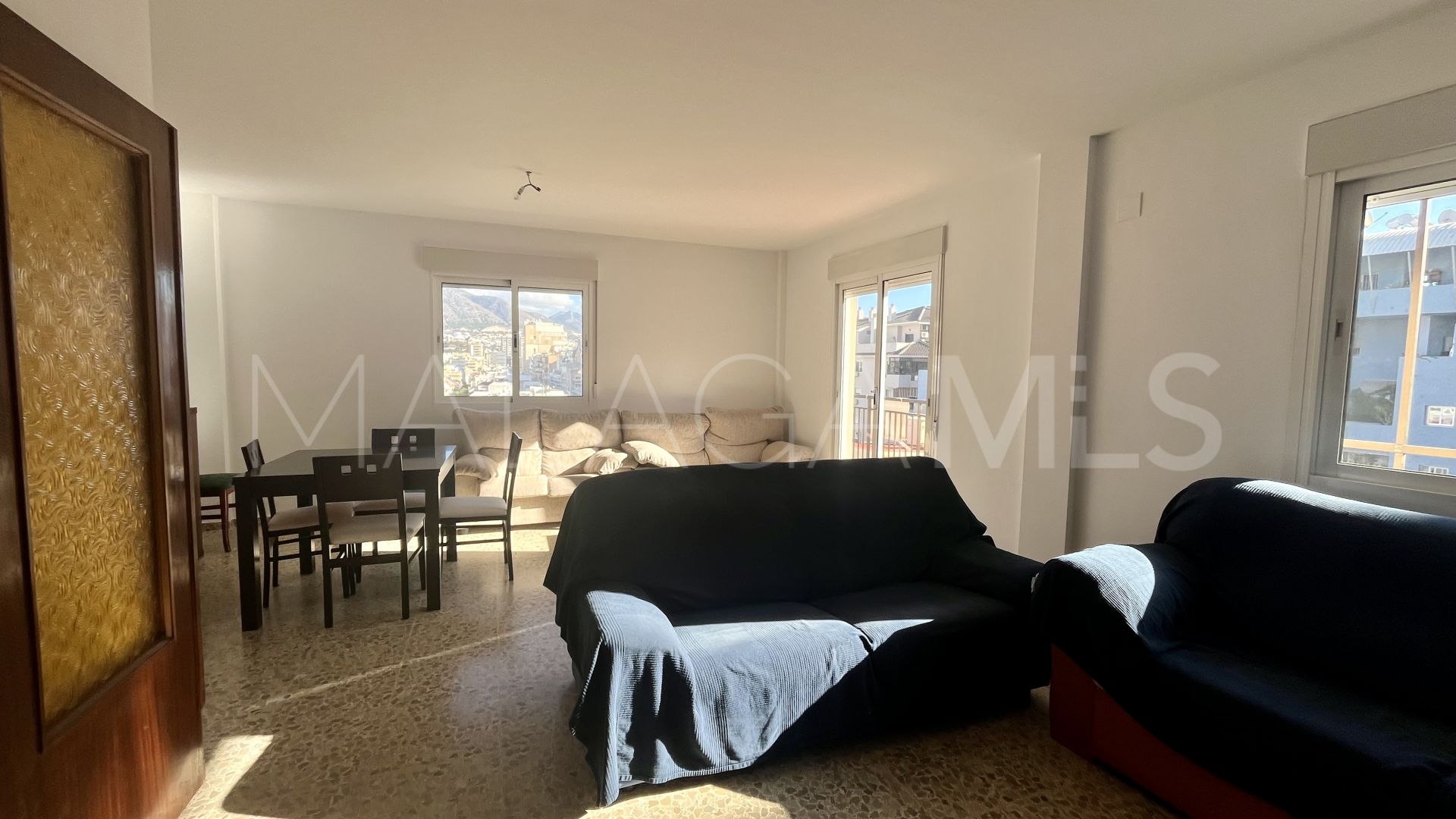 Buy apartamento in Los Boliches with 4 bedrooms