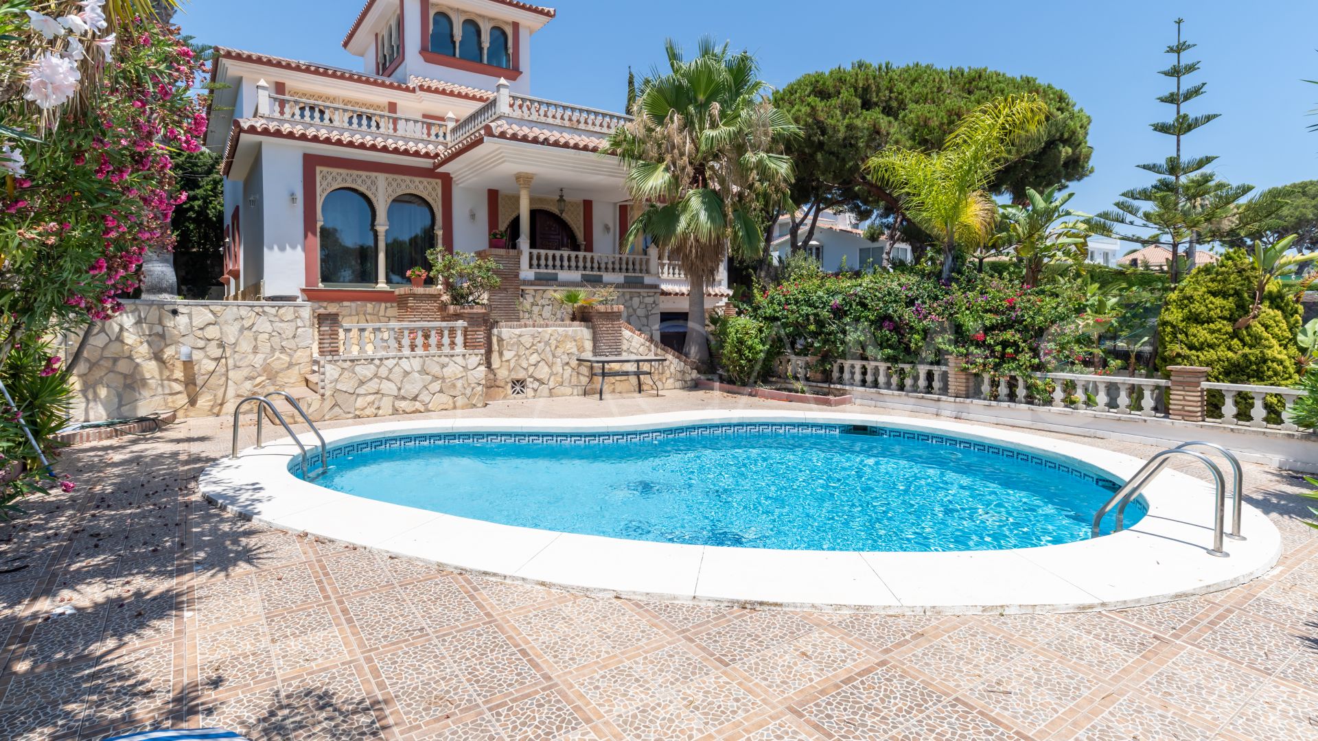 Villa for sale in Cala de Mijas