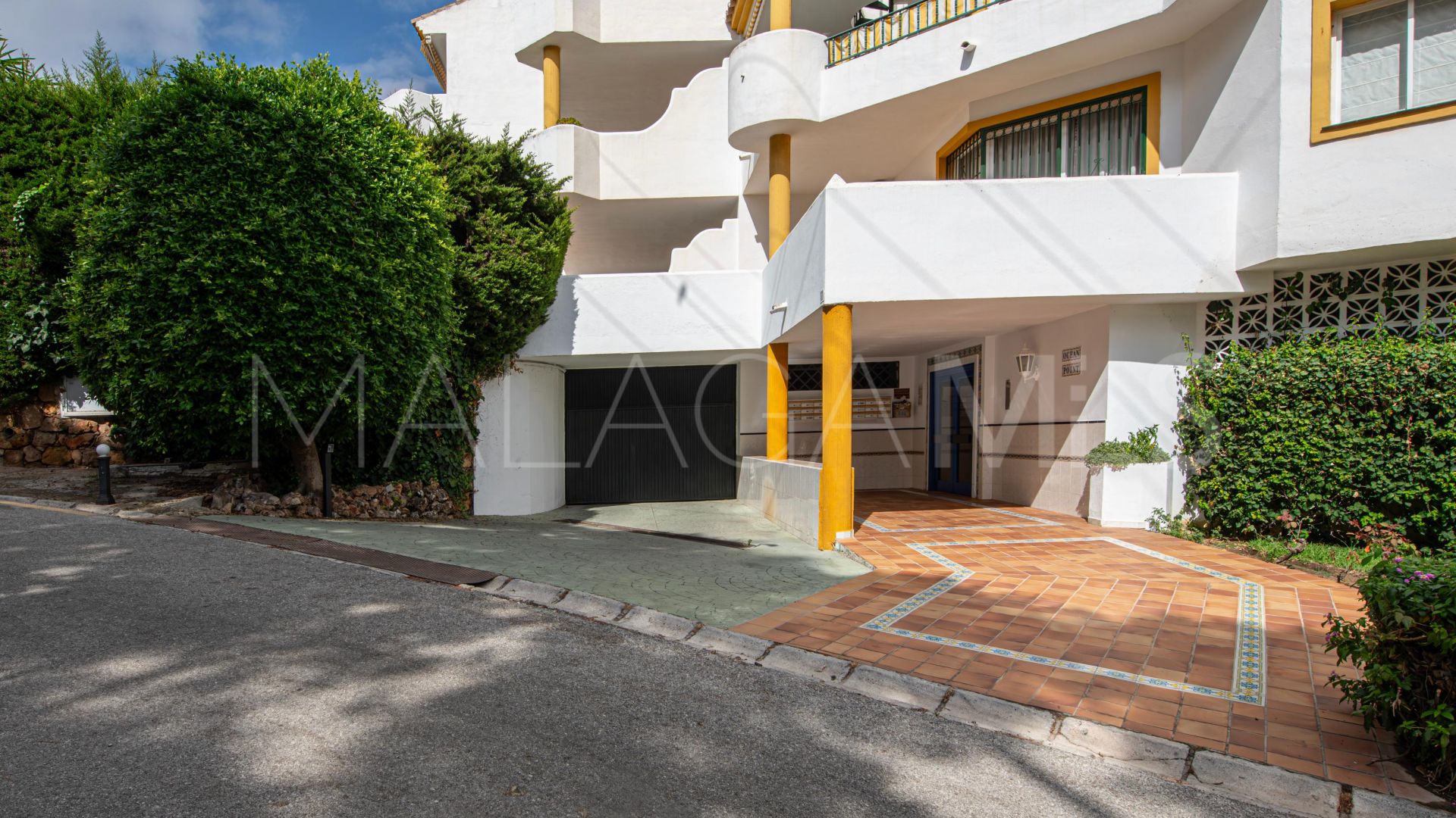 Buy apartamento planta baja in Sitio de Calahonda