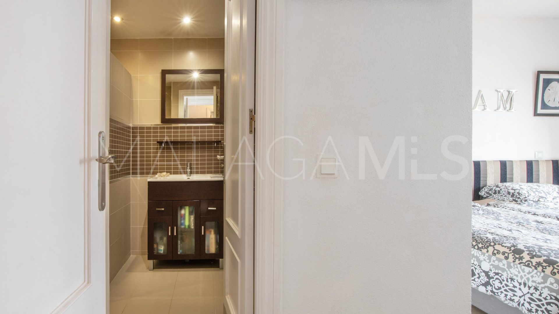 Buy apartamento planta baja in Sitio de Calahonda