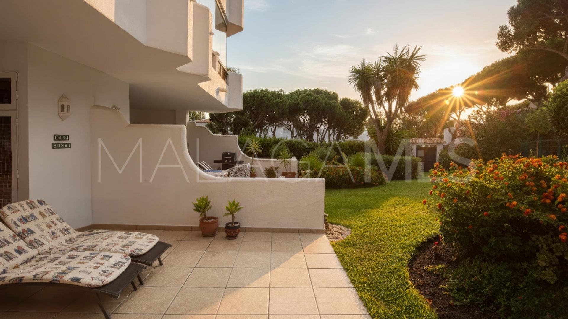 Buy apartamento planta baja in Sitio de Calahonda