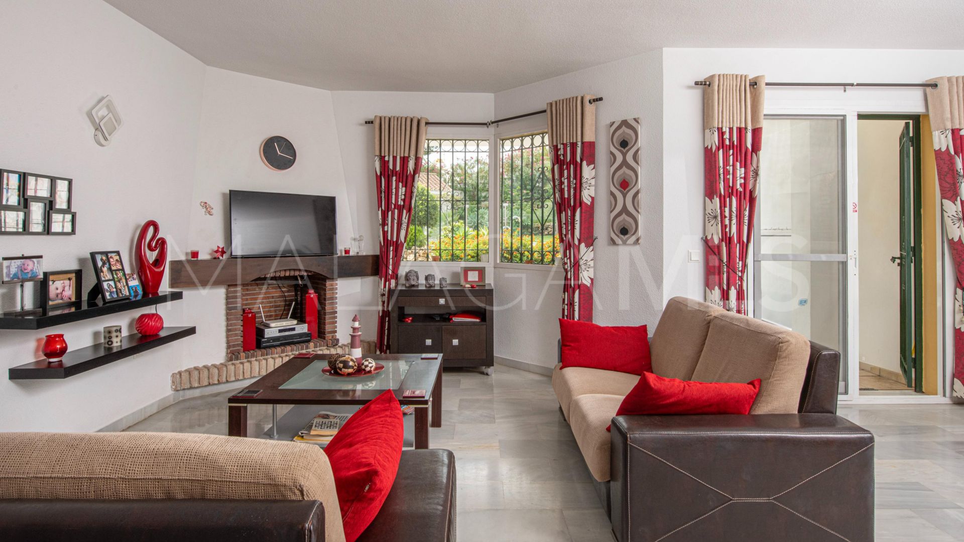 Buy apartamento planta baja in Sitio de Calahonda