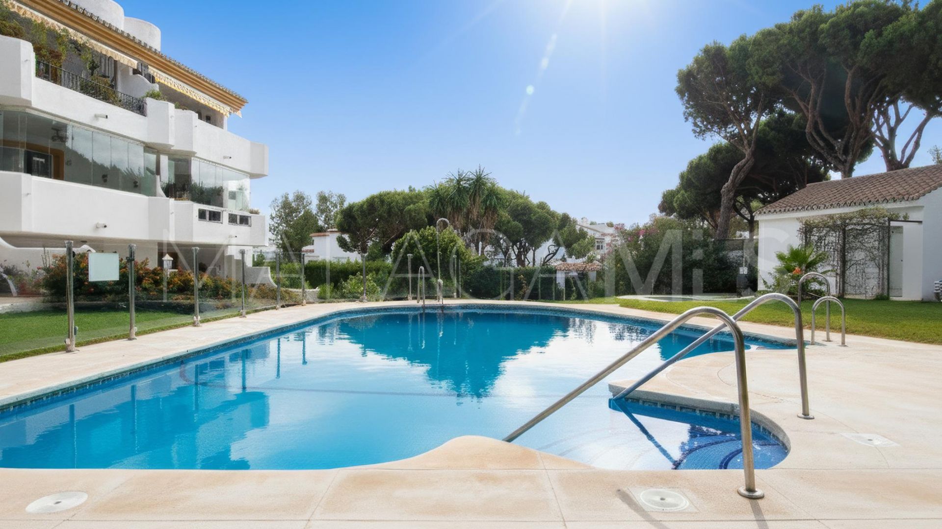 Buy apartamento planta baja in Sitio de Calahonda