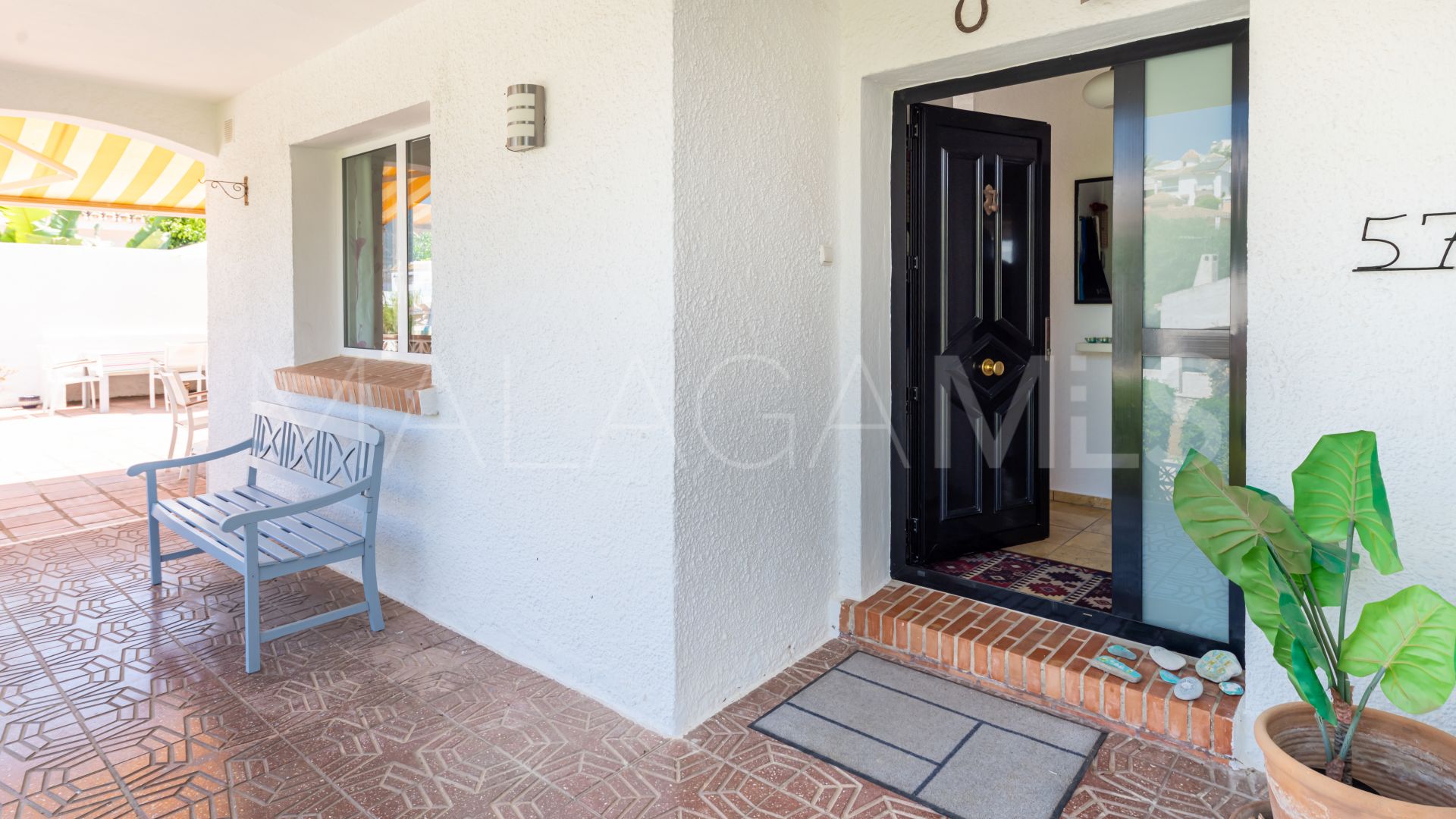 Villa for sale in Cerros del Aguila