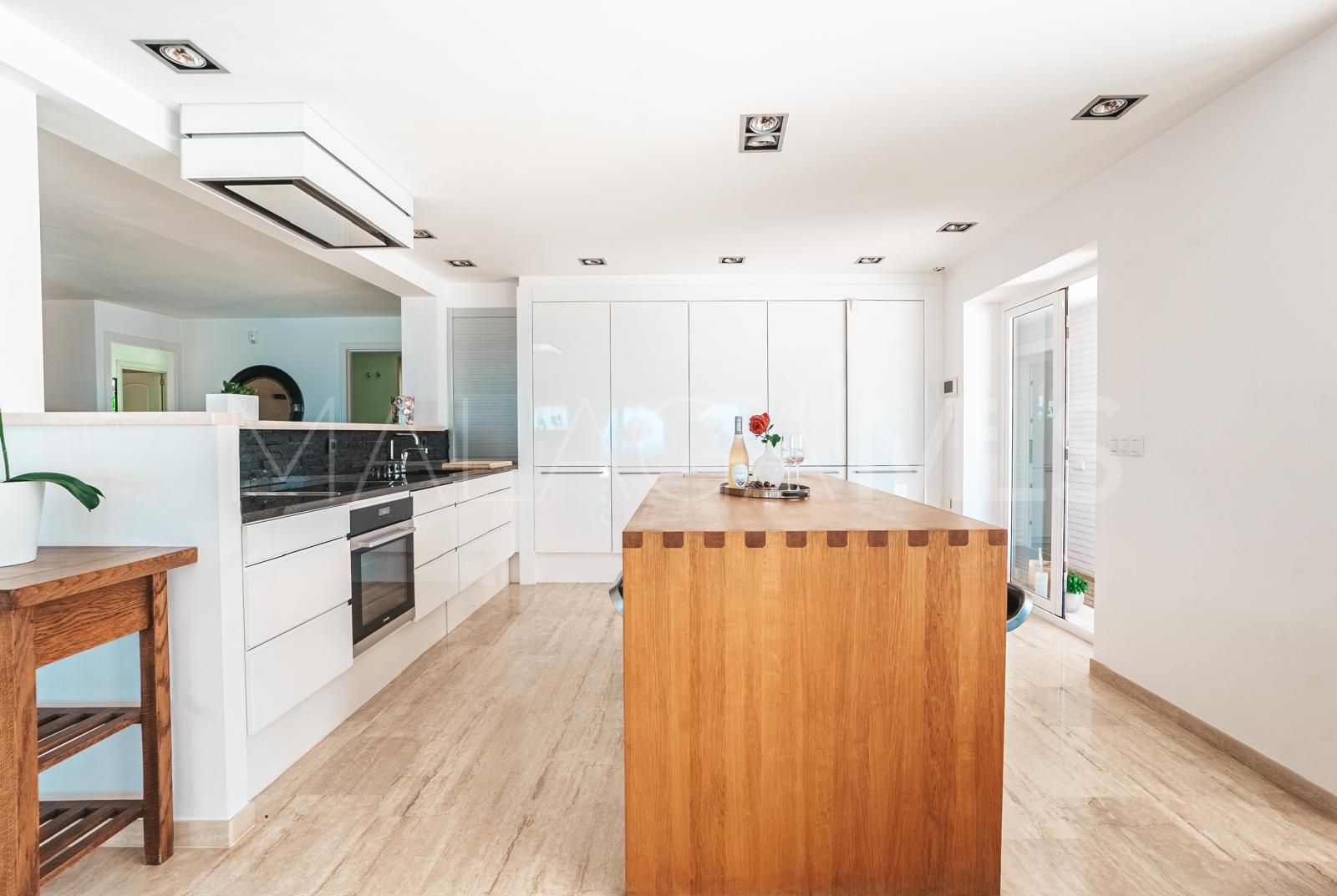 Hus i byn for sale in La Capellania