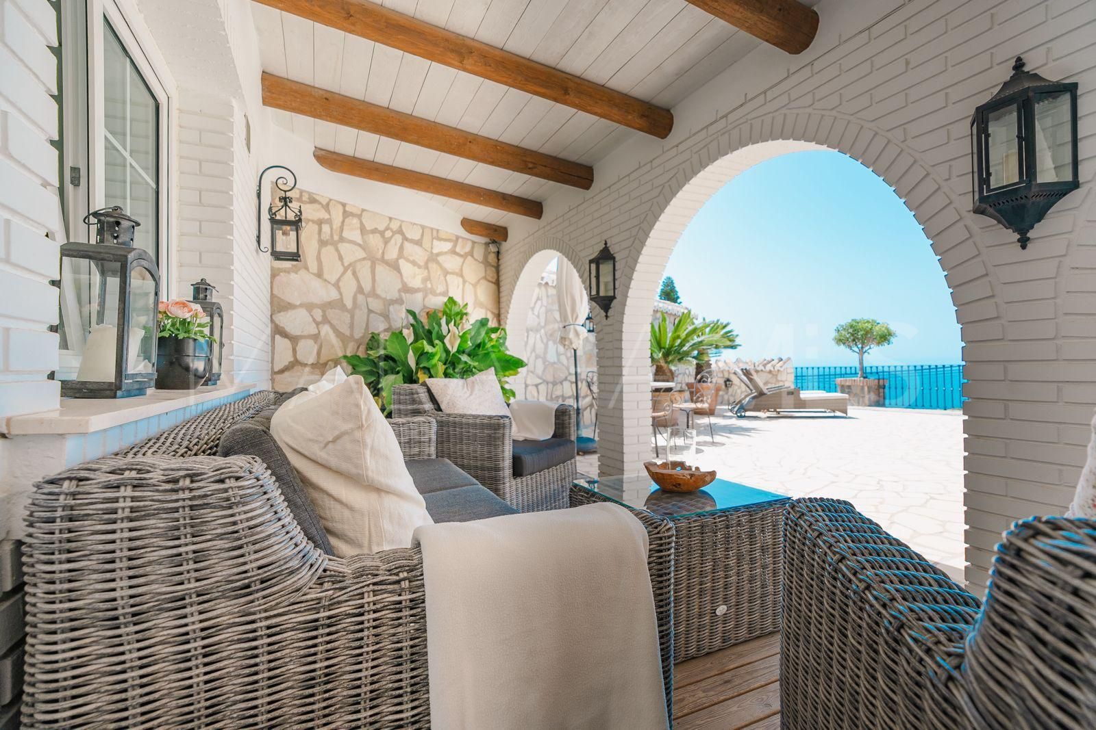 Hus i byn for sale in La Capellania