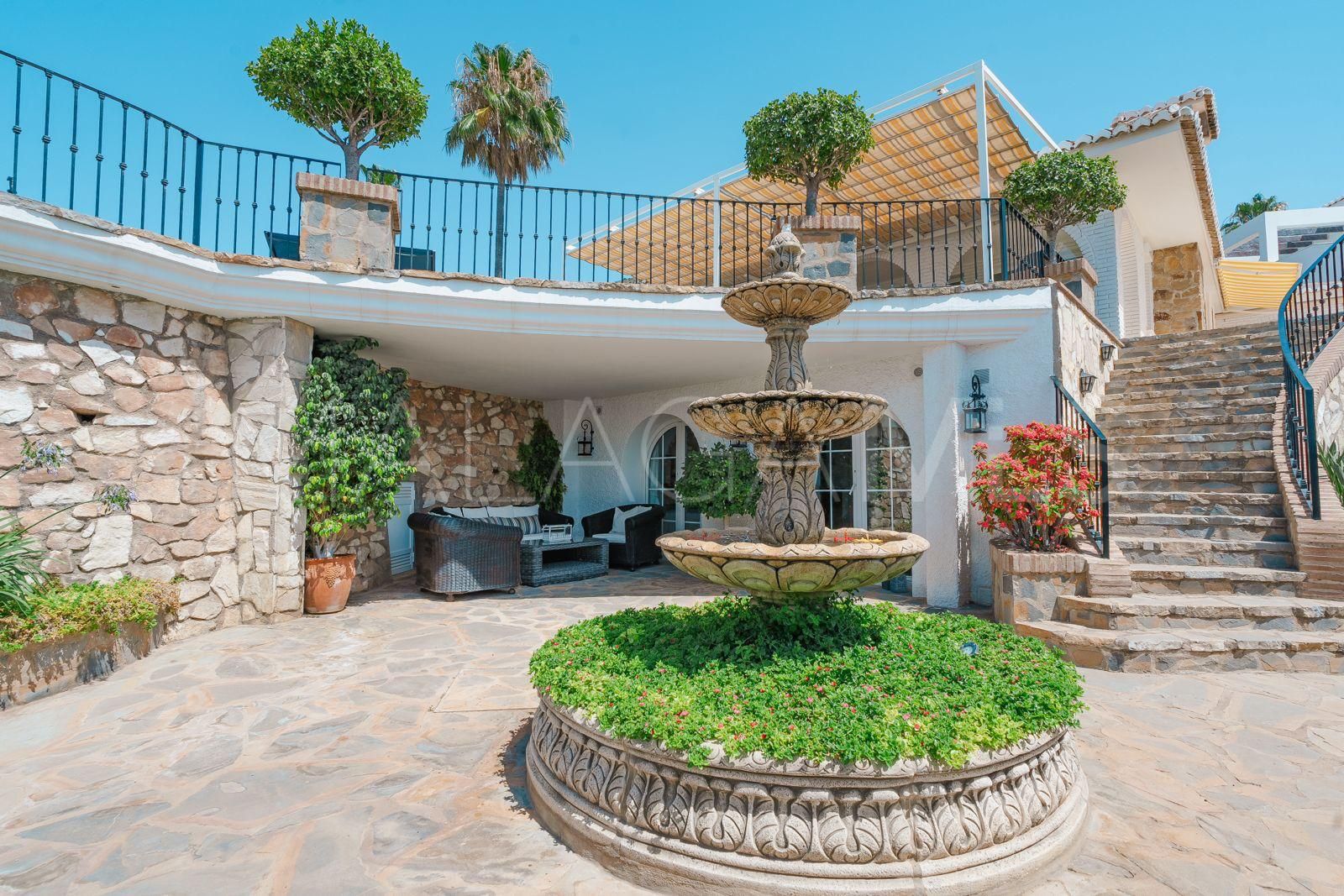 Hus i byn for sale in La Capellania