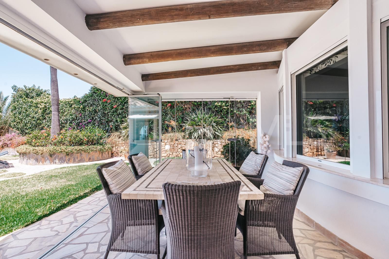 Hus i byn for sale in La Capellania