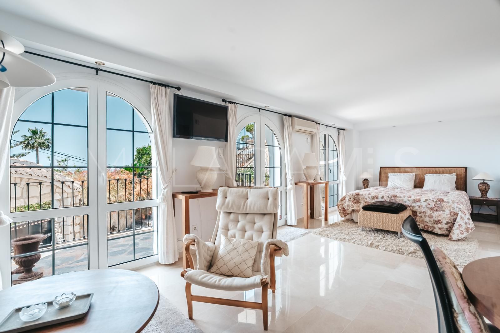 Hus i byn for sale in La Capellania