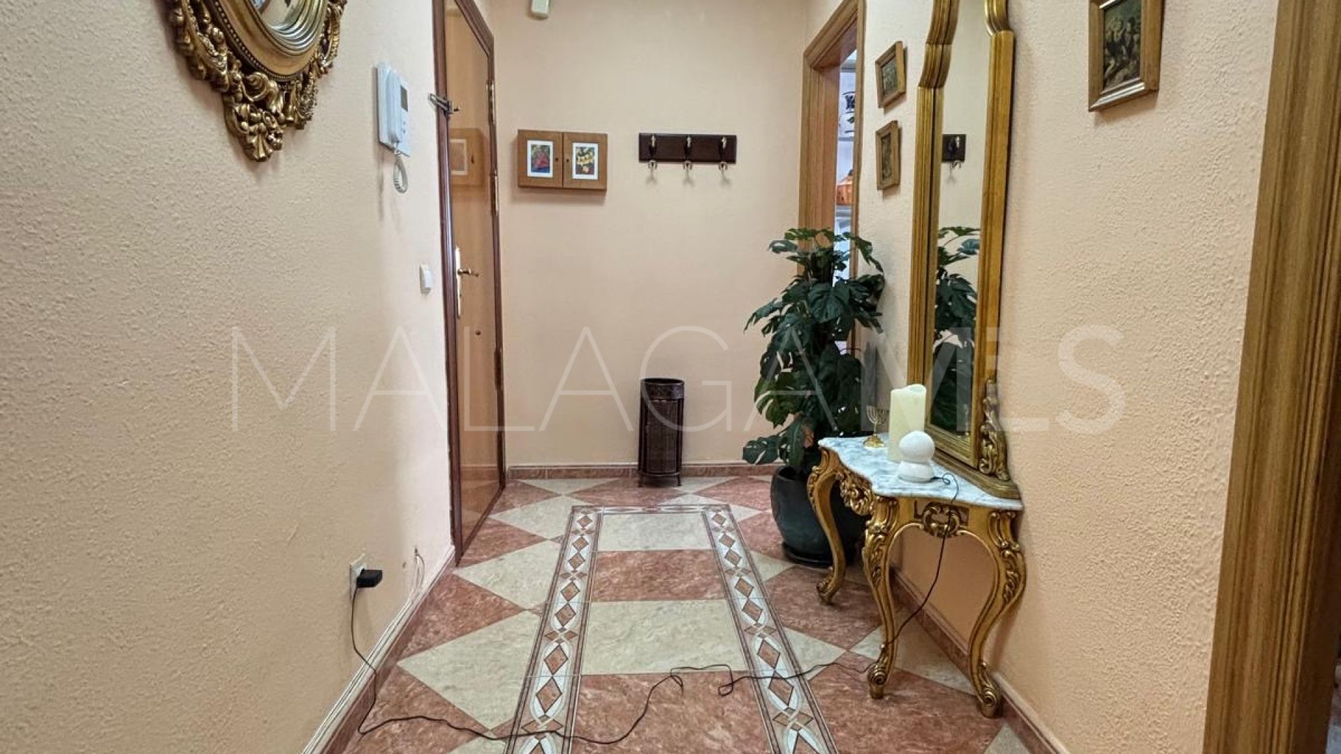 4 bedrooms apartment for sale in Malaga