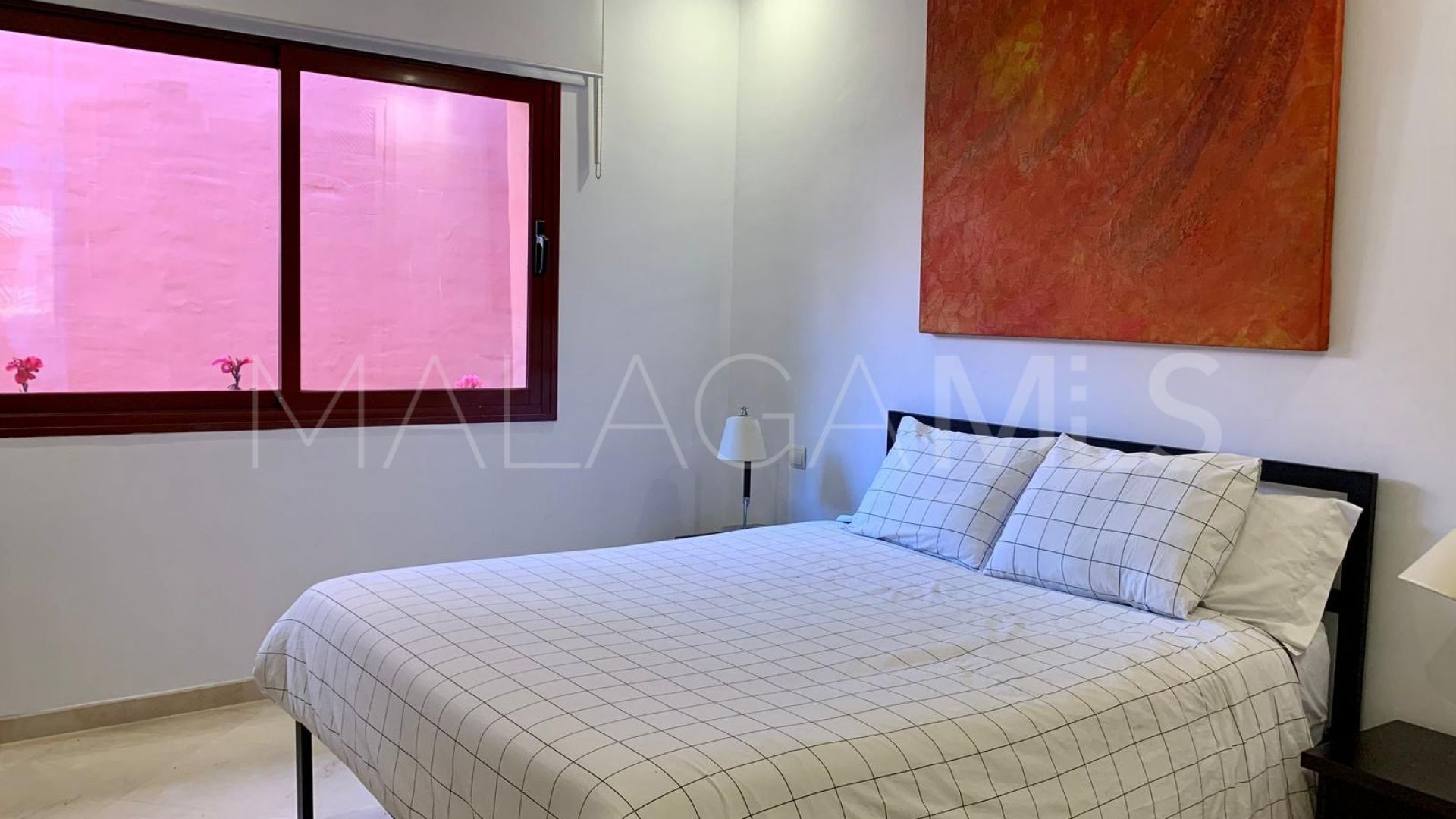 Apartamento planta baja with 4 bedrooms for sale in Elviria