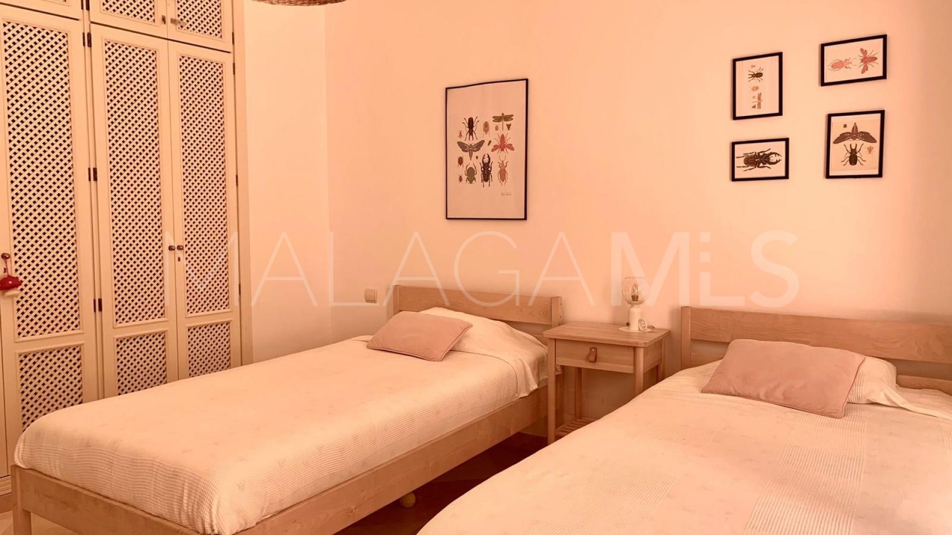 Apartamento planta baja with 4 bedrooms for sale in Elviria