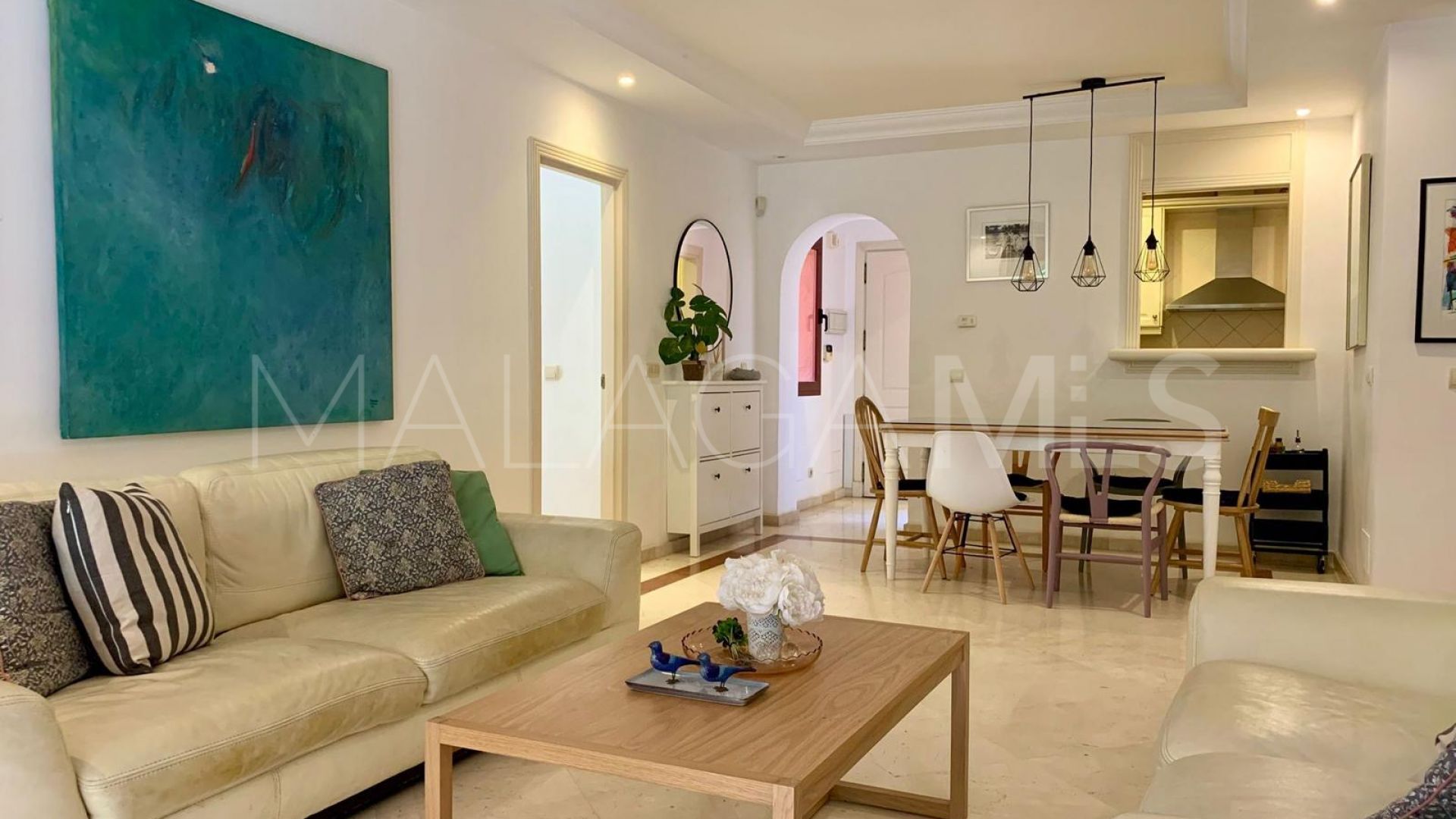 Apartamento planta baja with 4 bedrooms for sale in Elviria
