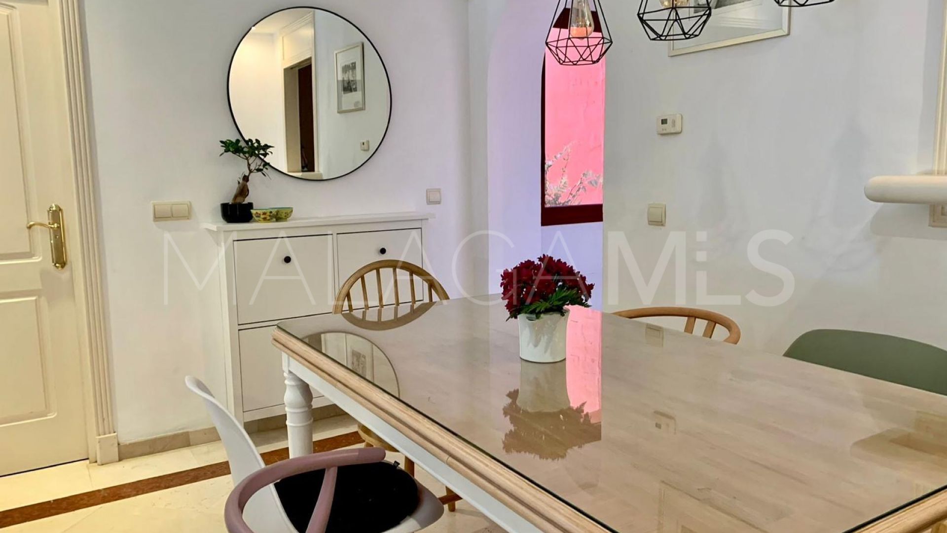Apartamento planta baja with 4 bedrooms for sale in Elviria