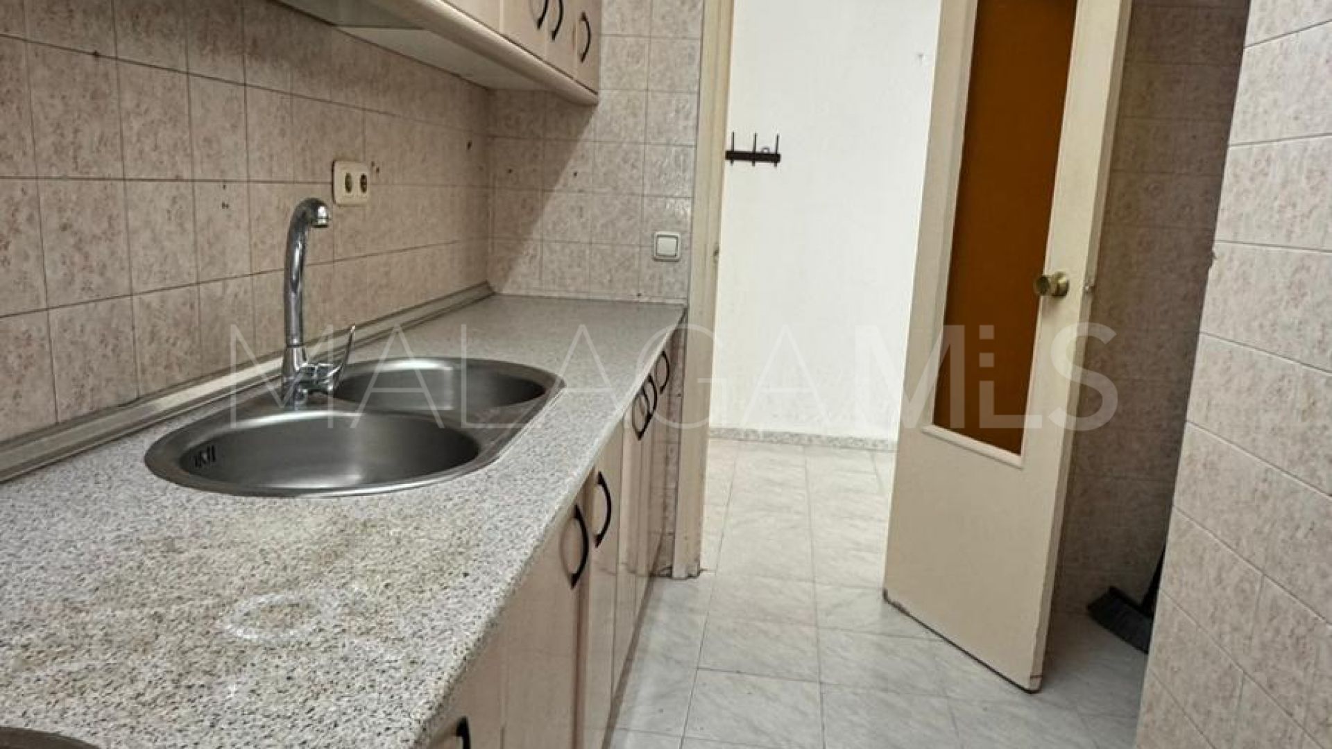 For sale 2 bedrooms ground floor apartment in Marbella City