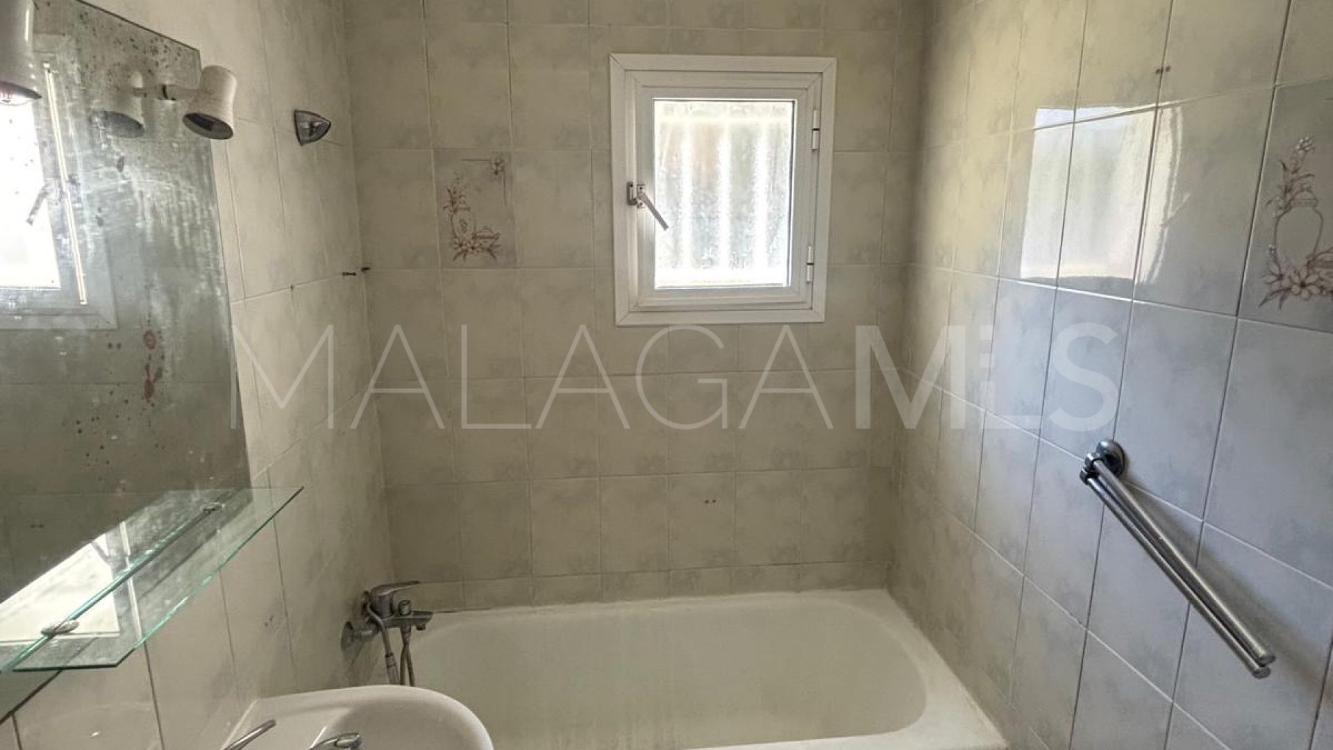 For sale 2 bedrooms ground floor apartment in Marbella City