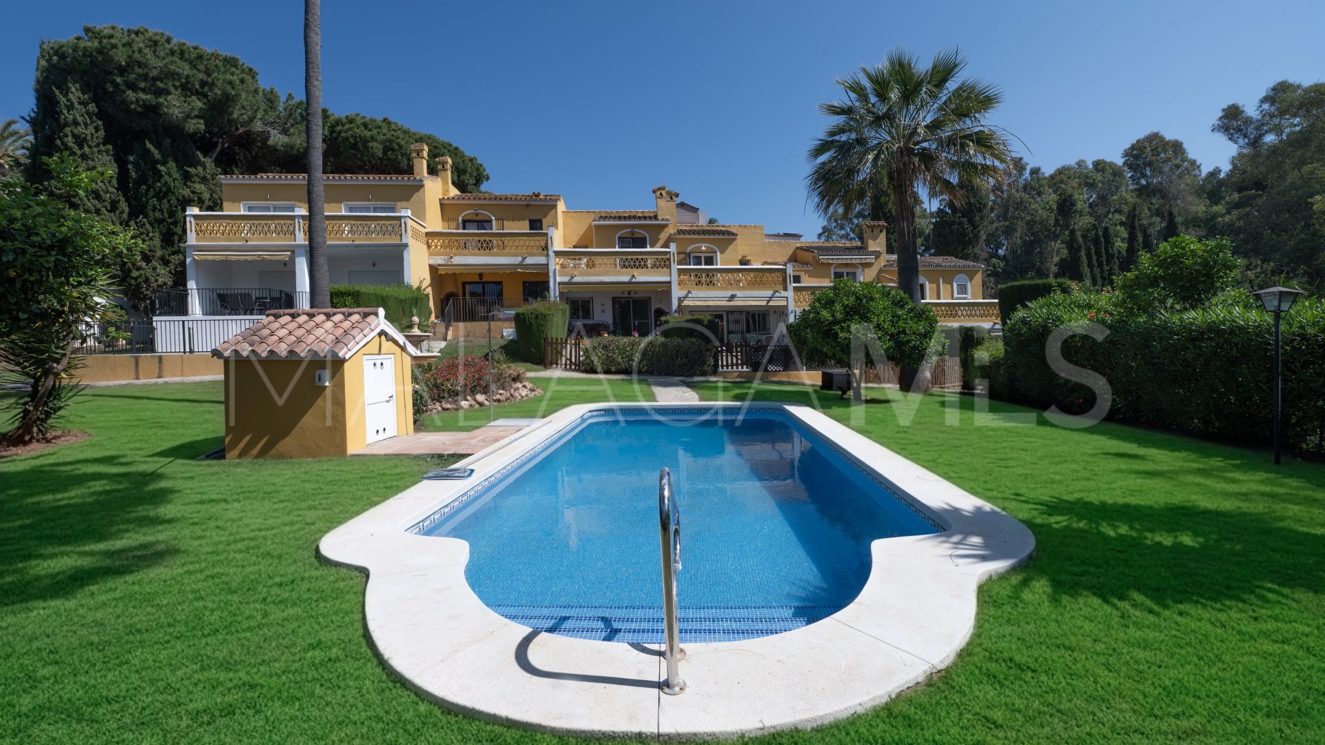 Doppelhaushälfte for sale in Sitio de Calahonda