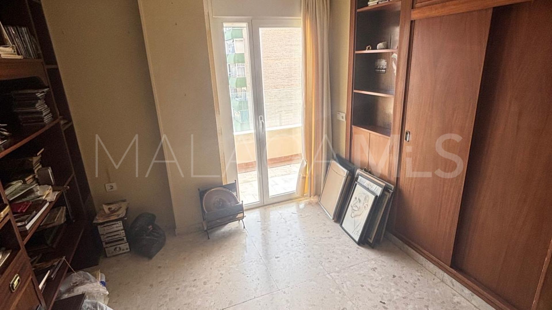 Buy 4 bedrooms apartment in El Palo