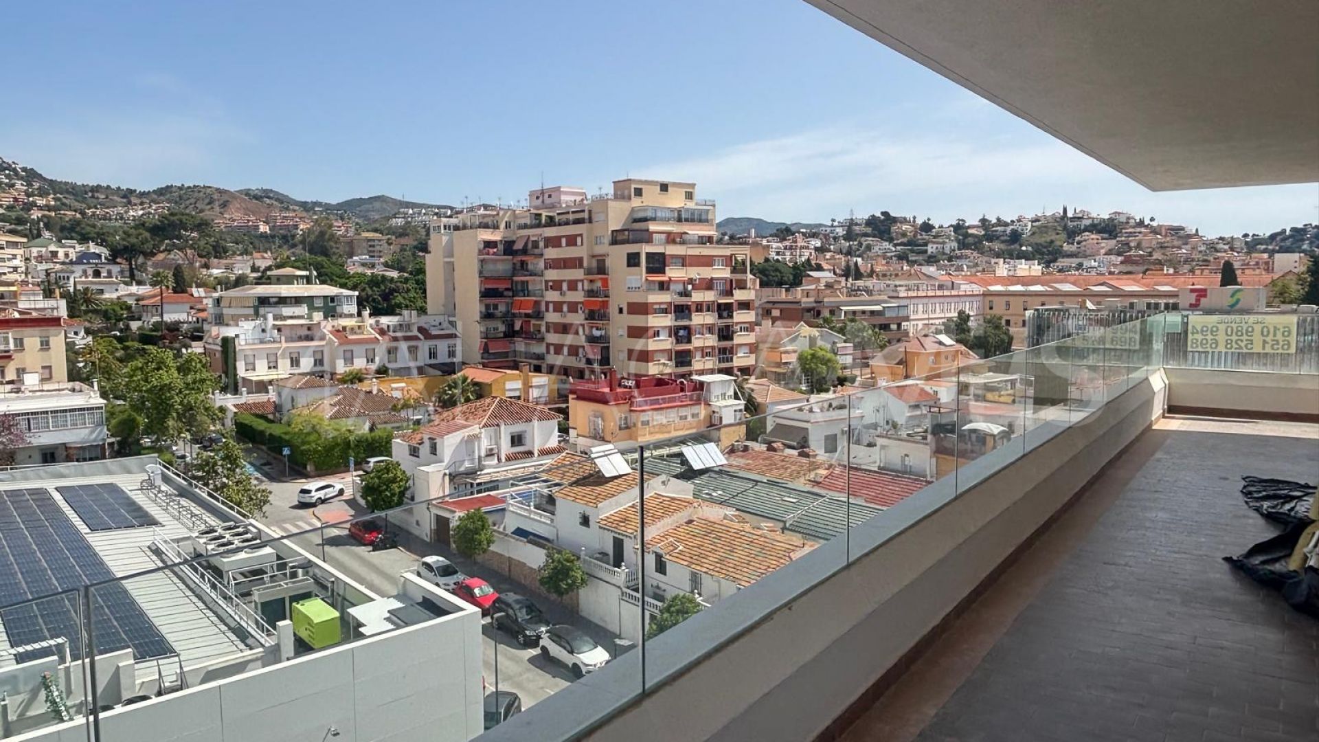 Buy 4 bedrooms apartment in El Palo