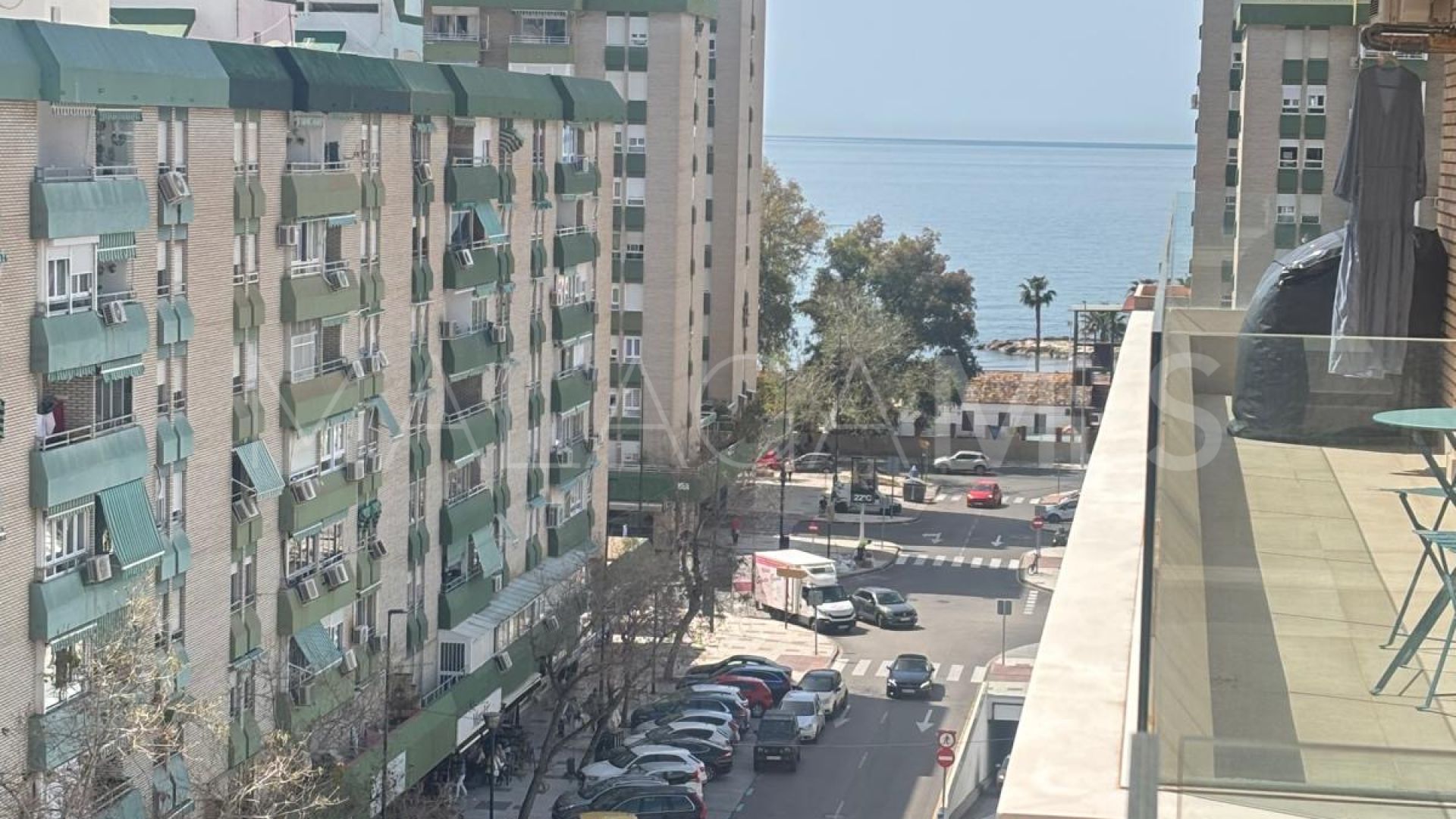 Buy 4 bedrooms apartment in El Palo