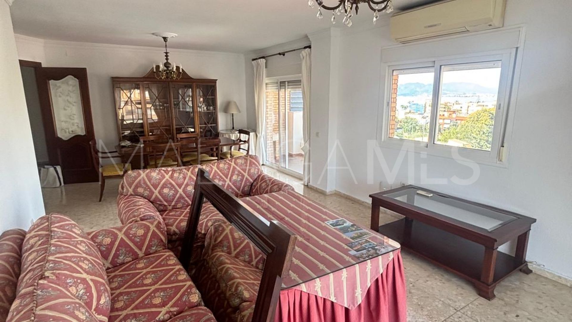 Buy 4 bedrooms apartment in El Palo