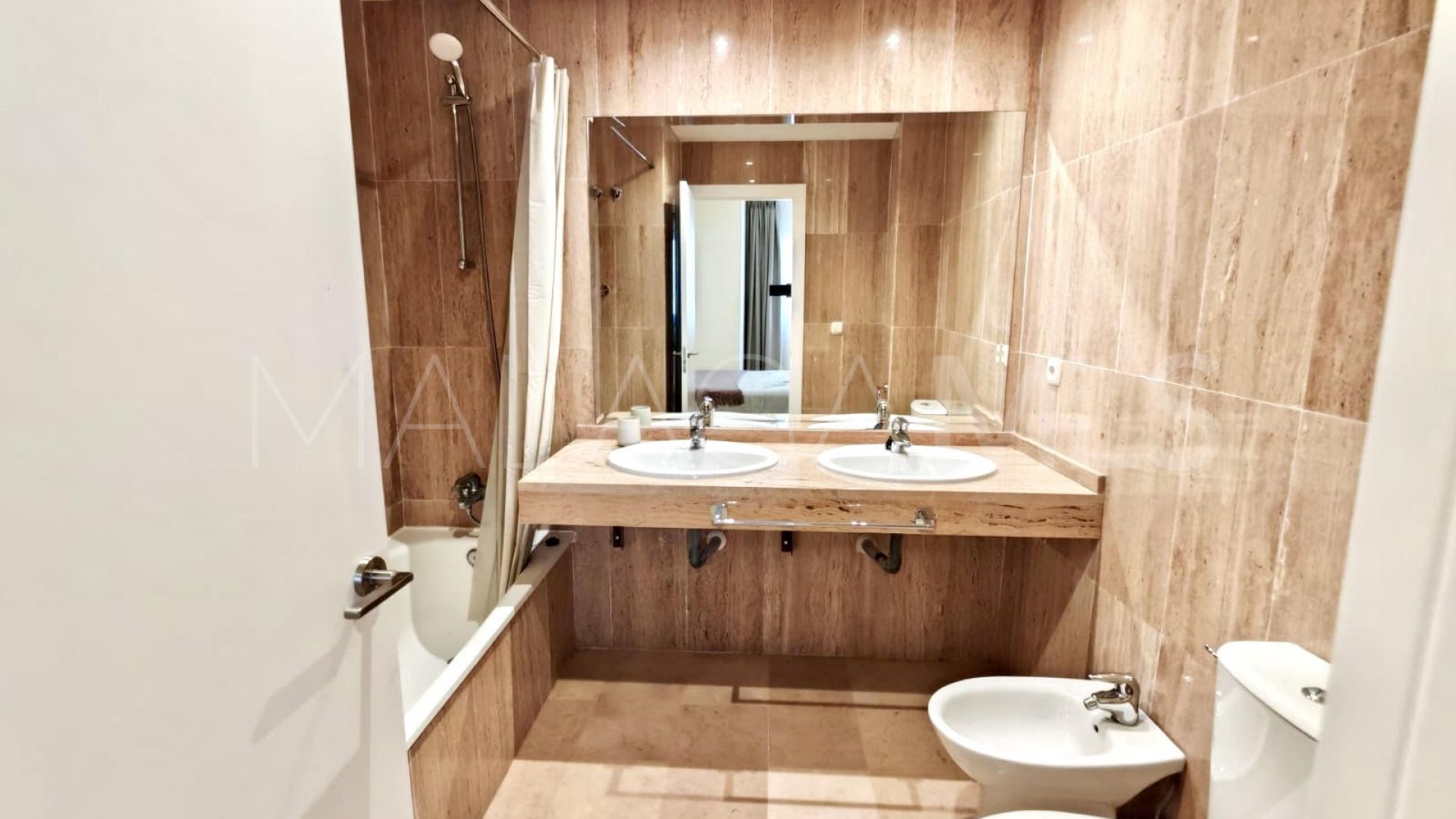 Erdgeschosswohnung for sale in Elviria