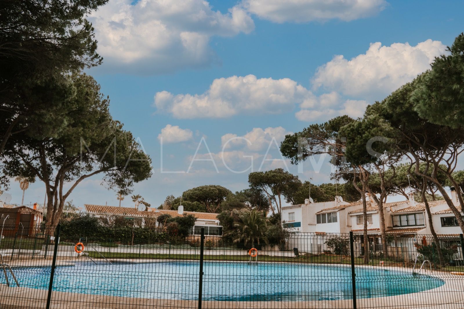Studio for sale in Calahonda Playa