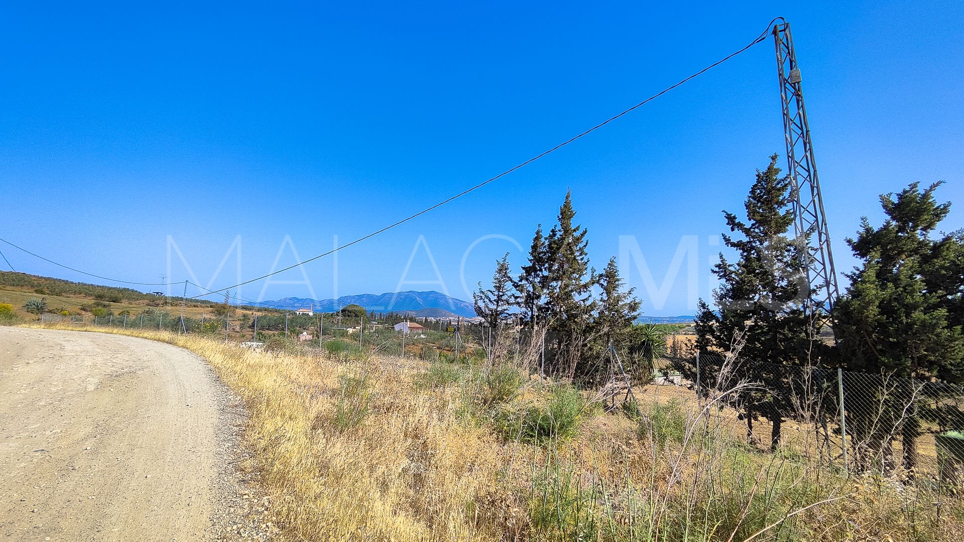 Plot for sale in Coin Centro
