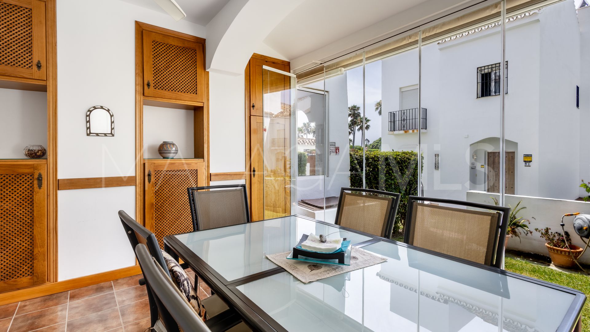 For sale Las Chapas town house with 3 bedrooms