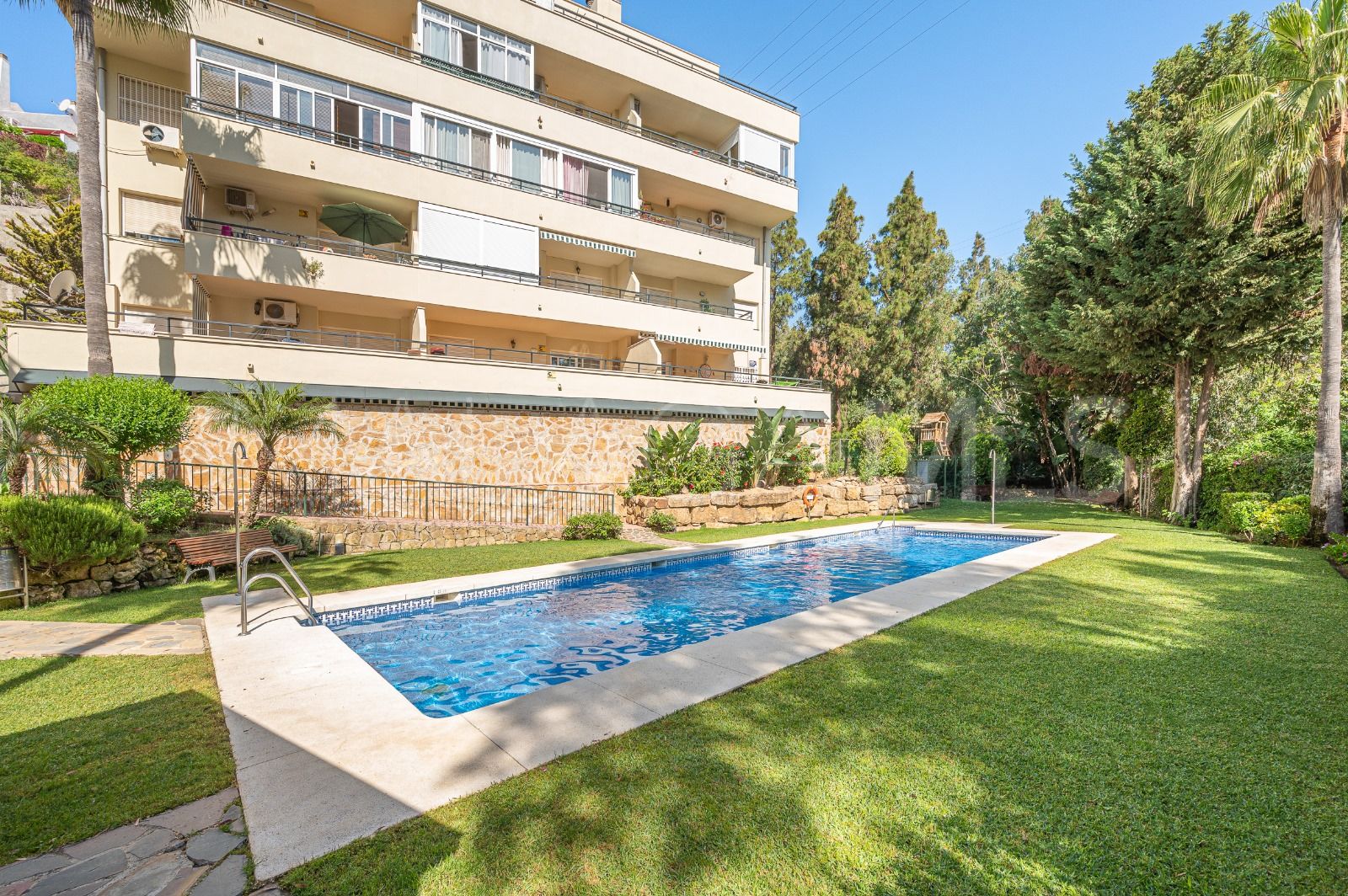 Appartement terrasse for sale in Calahonda