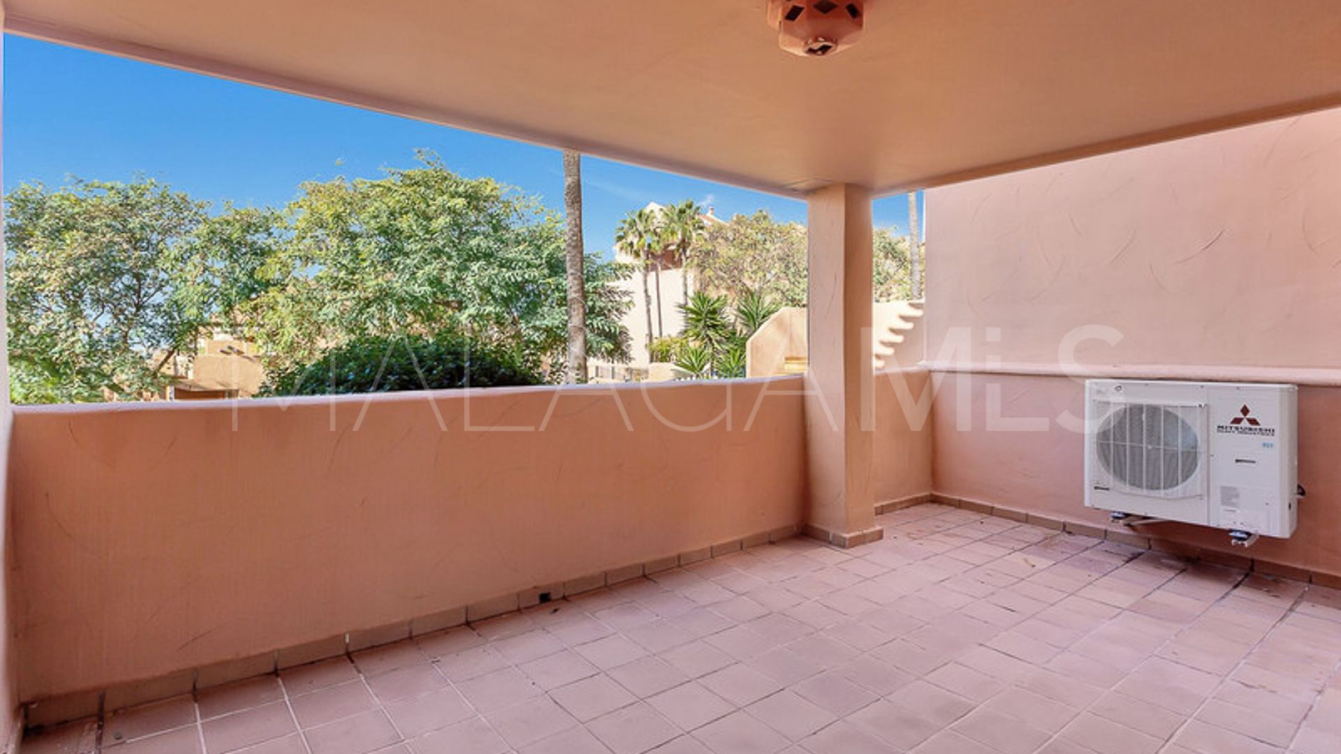 For sale Elviria ground floor apartment with 3 bedrooms