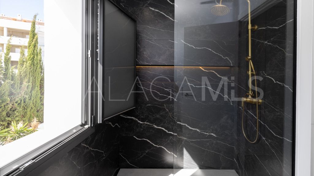 Lägenhet for sale in Nueva Andalucia