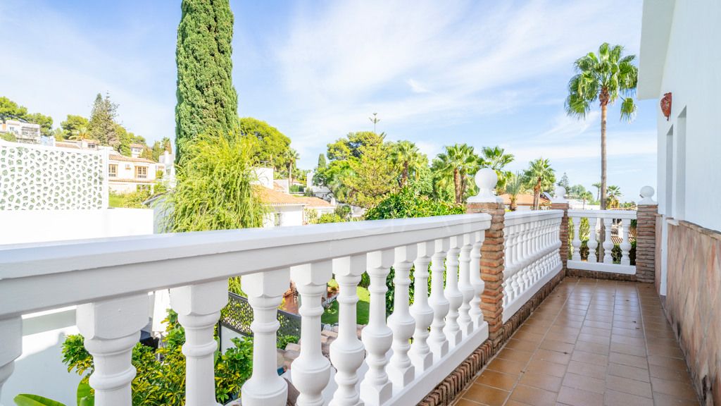 Chalet for sale in Nueva Andalucia