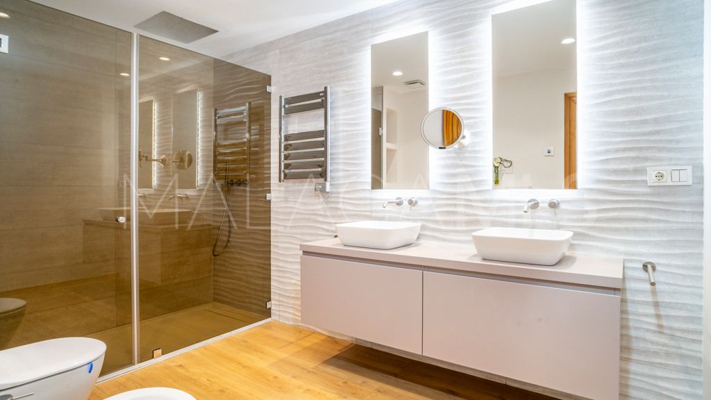 Chalet for sale in Nueva Andalucia