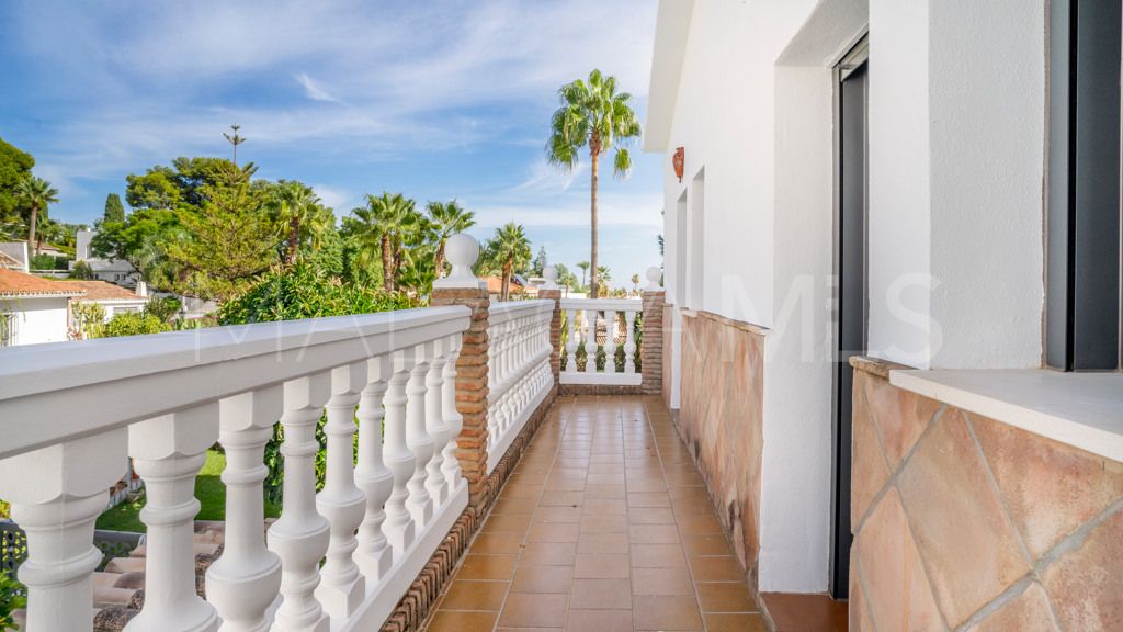 Chalet for sale in Nueva Andalucia