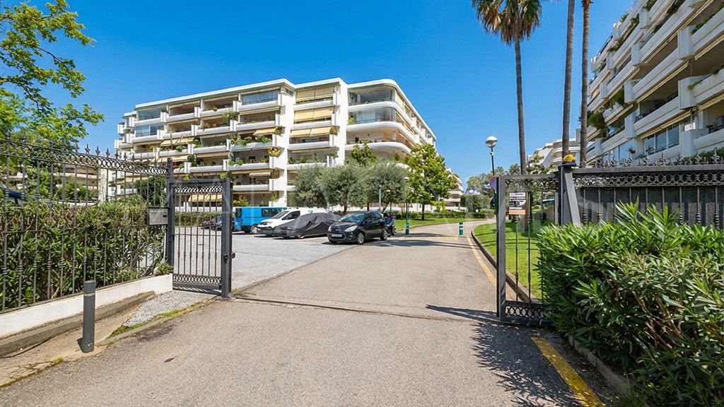 Apartamento a la venta in Guadalmina Alta