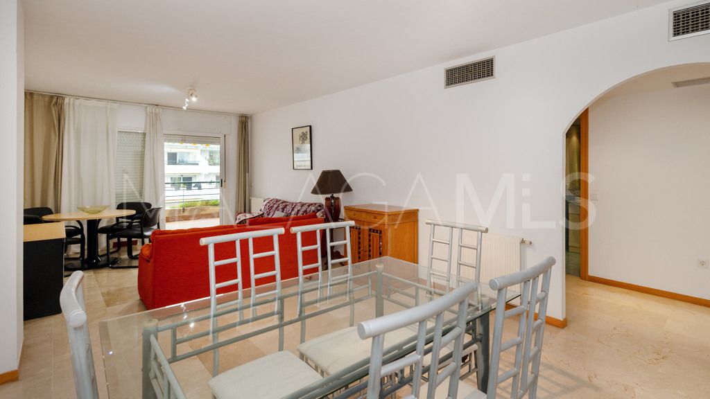 Apartamento a la venta in Guadalmina Alta