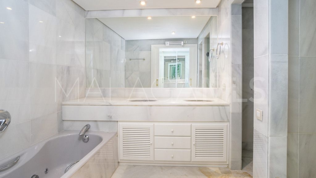 Wohnung for sale in Nueva Andalucia